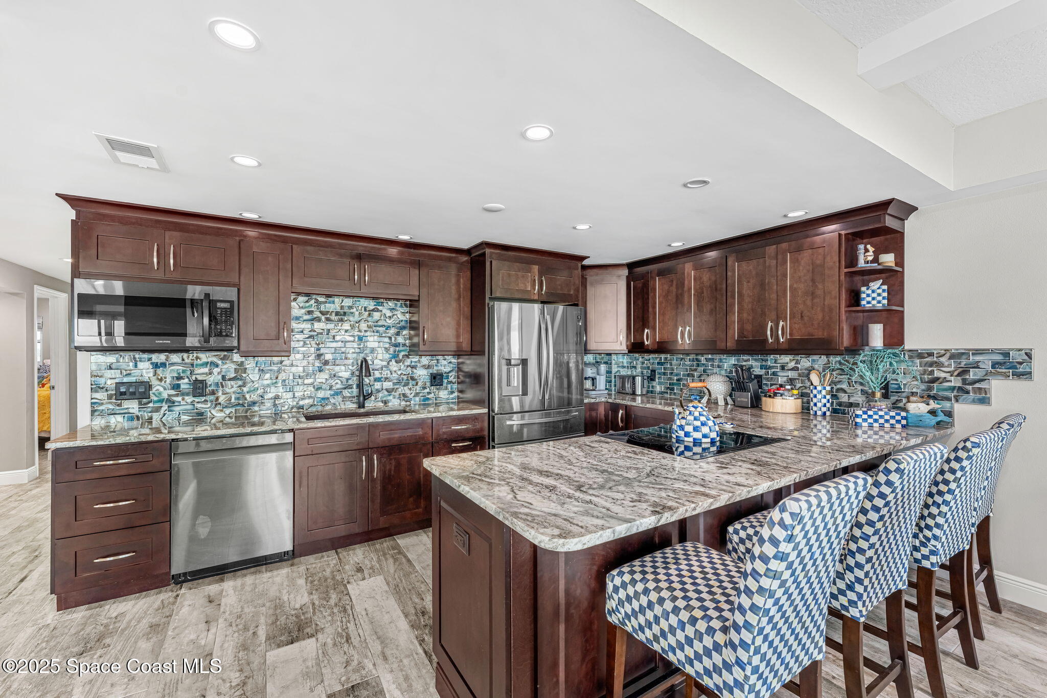 995 N Highway A1A, 510