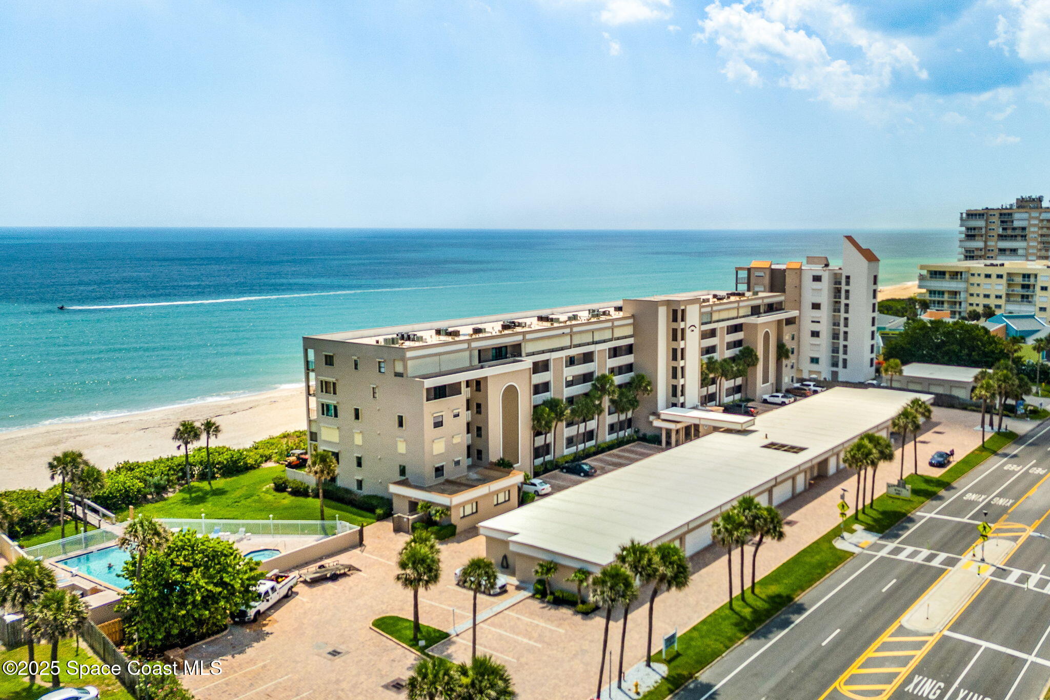 995 N Highway A1A, 510
