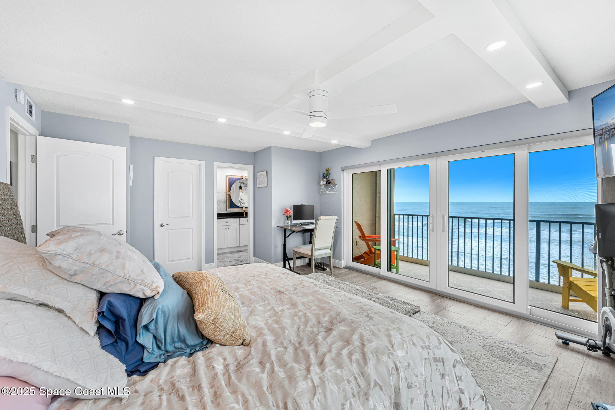 995 N Highway A1A, 510