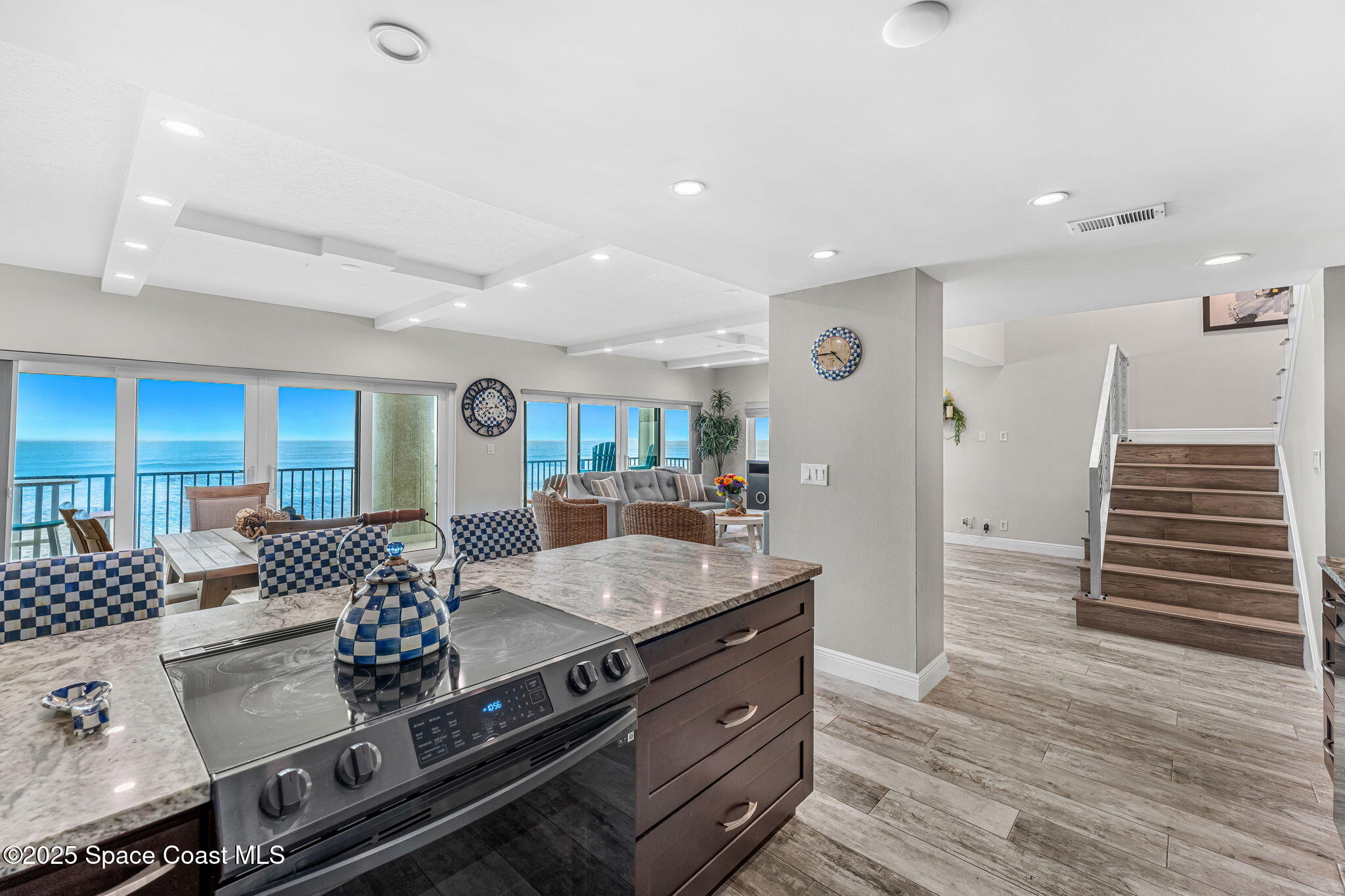 995 N Highway A1A, 510