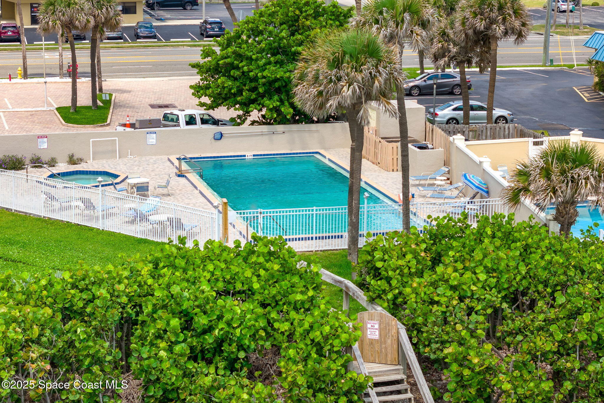 995 N Highway A1A, 510