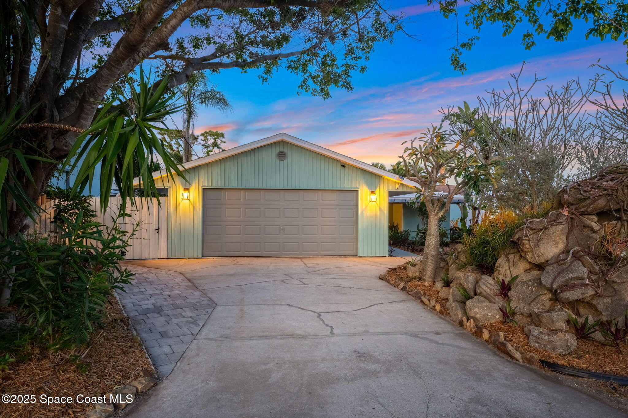 4527 Coquina Ridge Drive