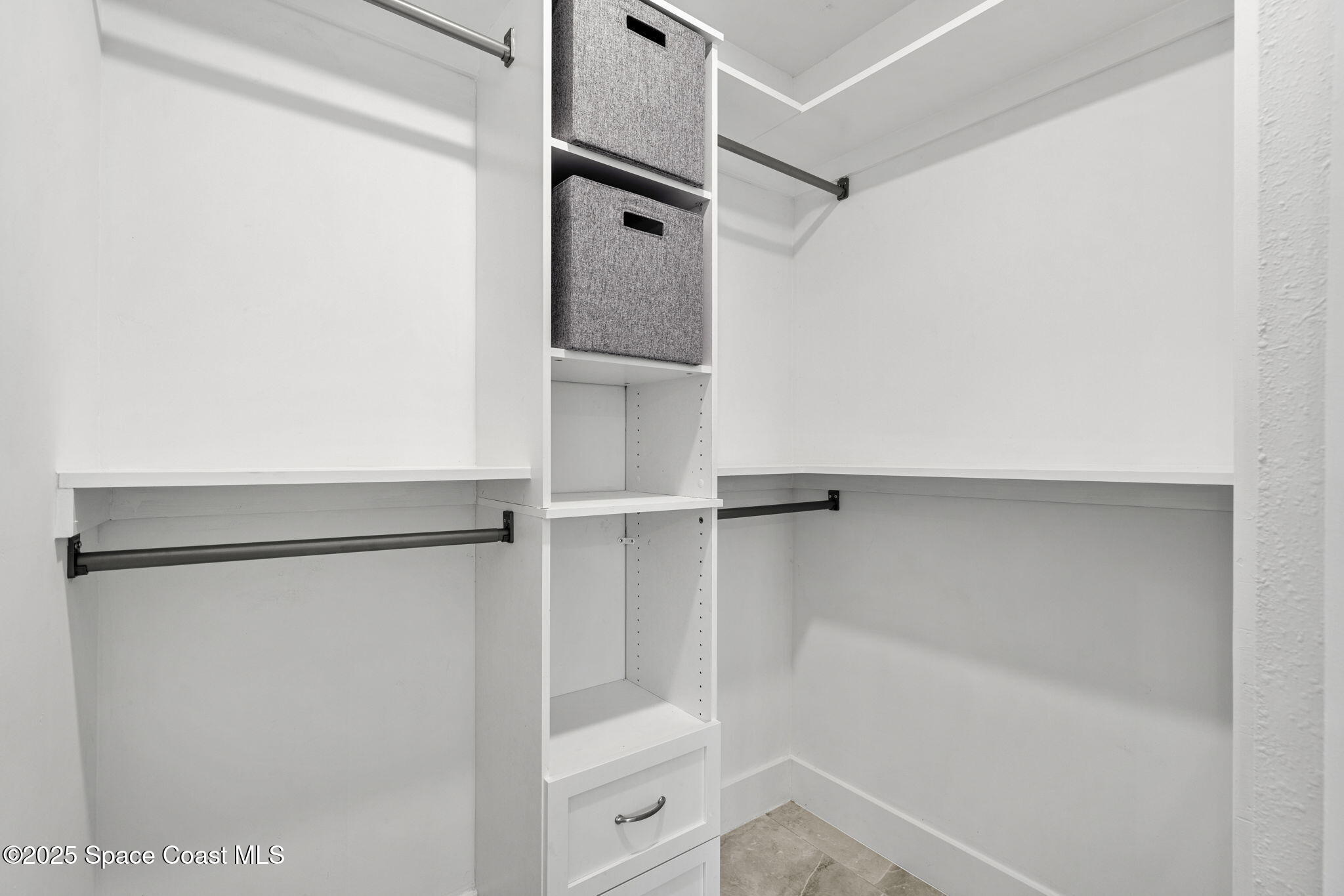 4527 Coquina Ridge Drive