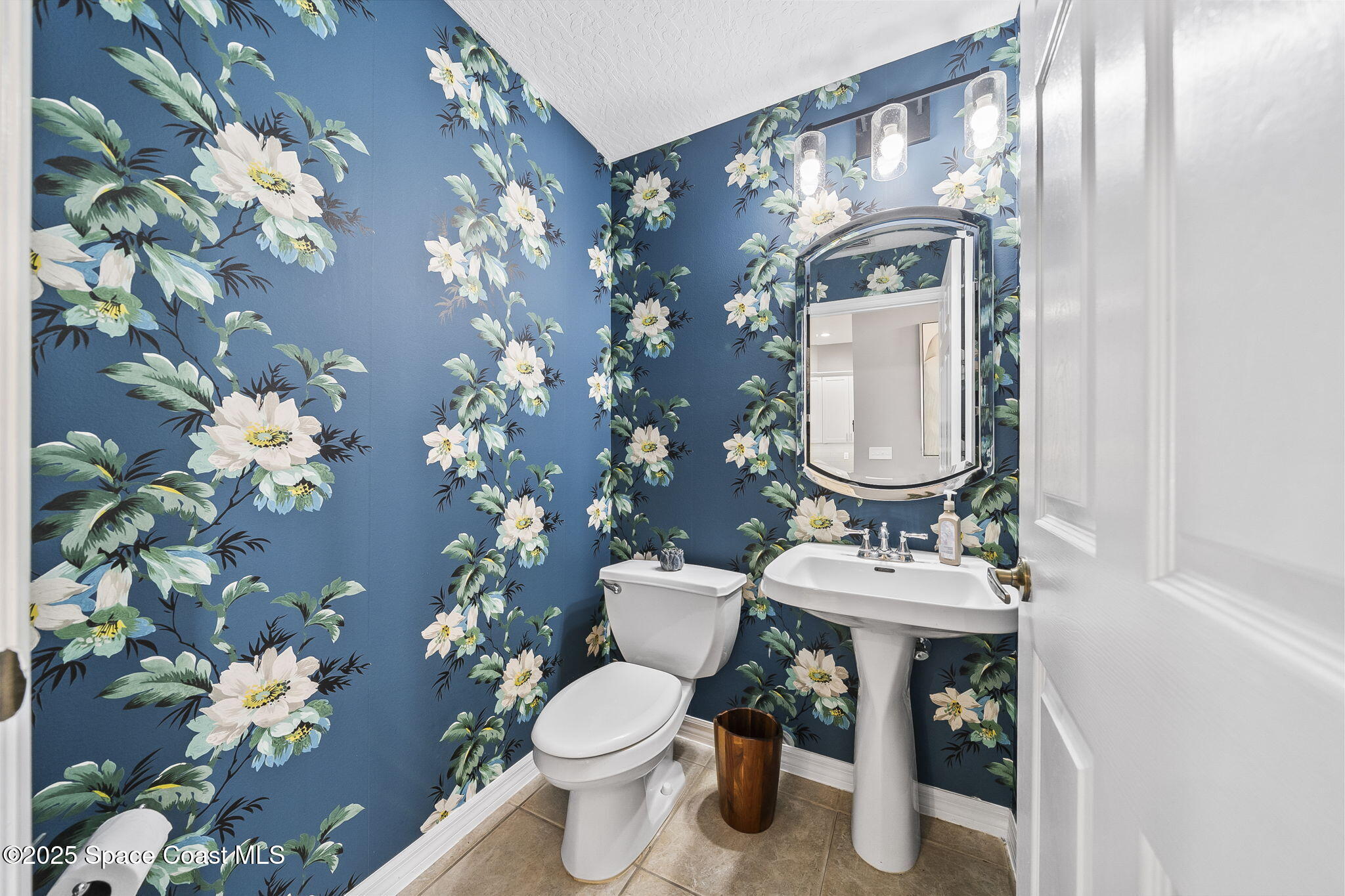 3837 Saint Armens Circle