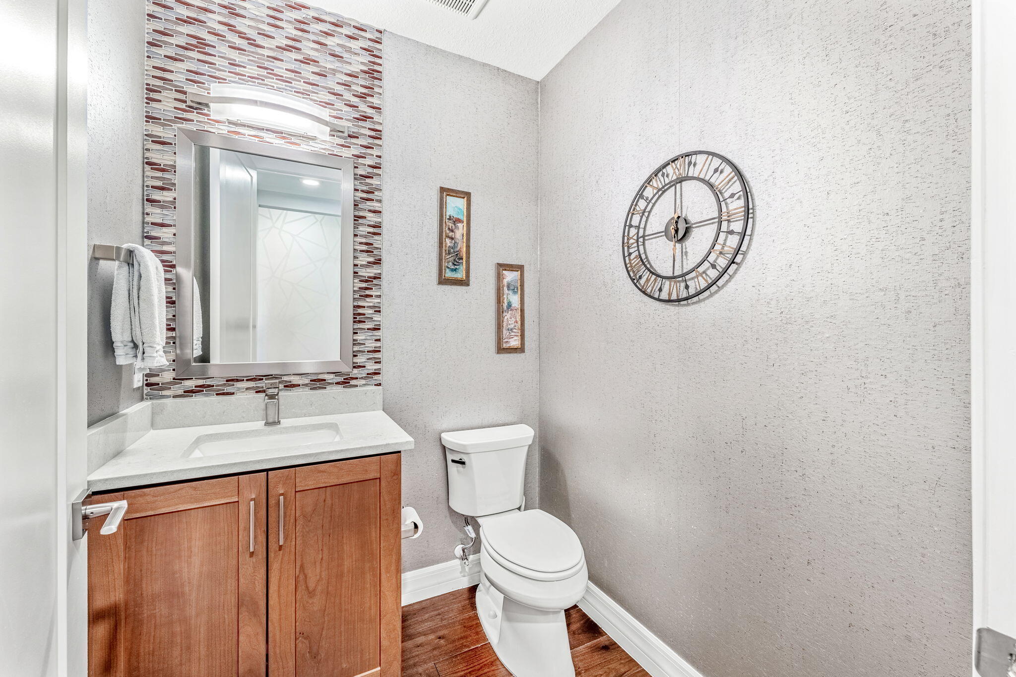 1725 N Highway A1A, 401