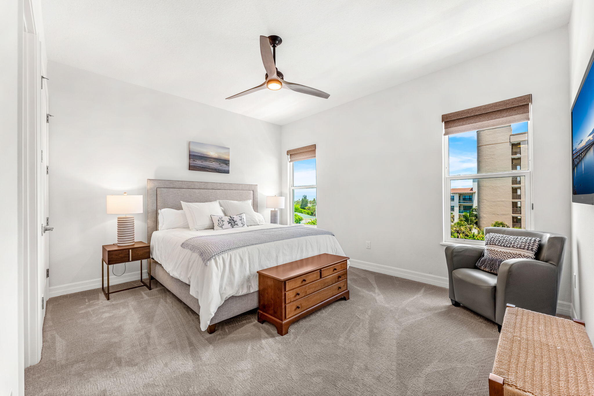 1725 N Highway A1A, 401