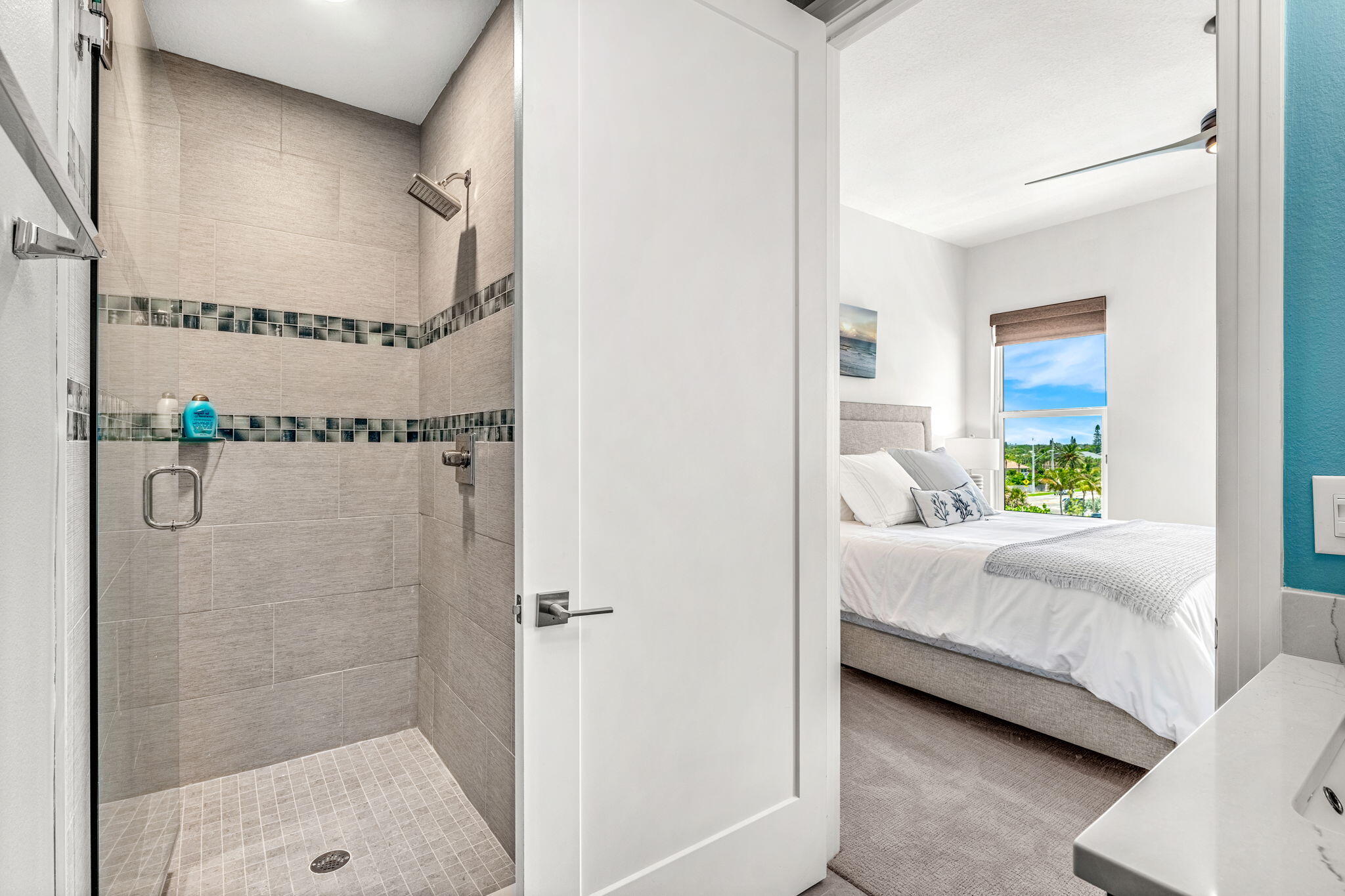 1725 N Highway A1A, 401