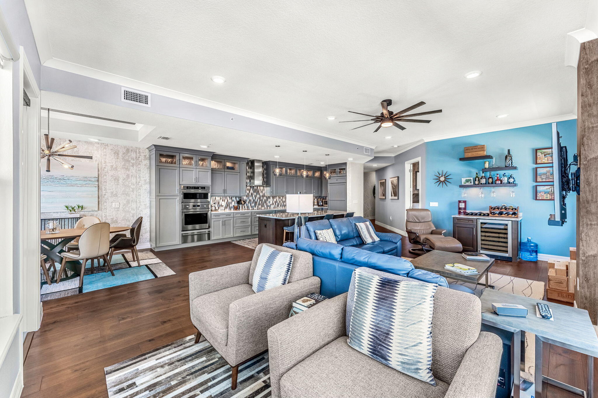 1725 N Highway A1A, 401