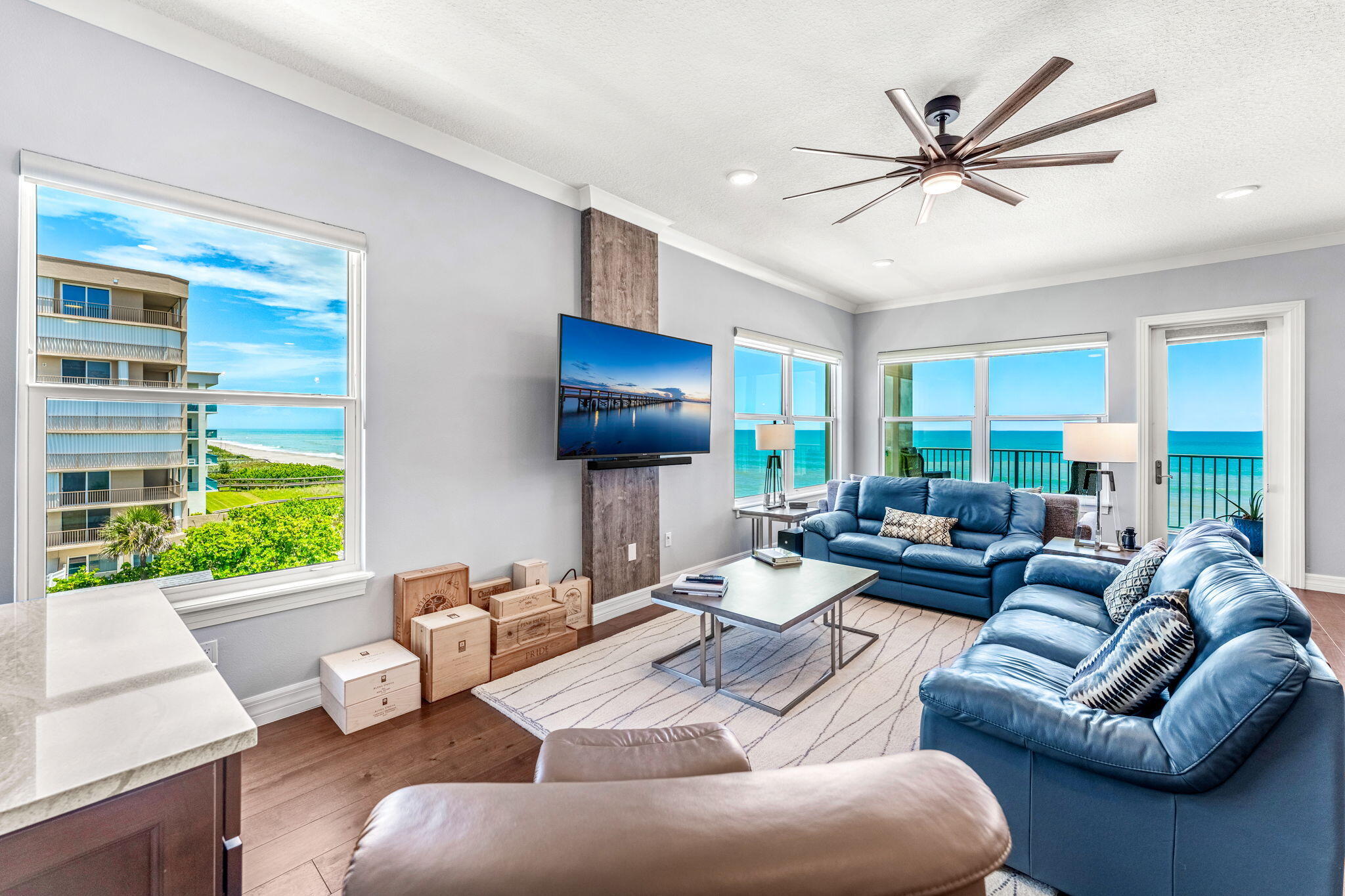 1725 N Highway A1A, 401