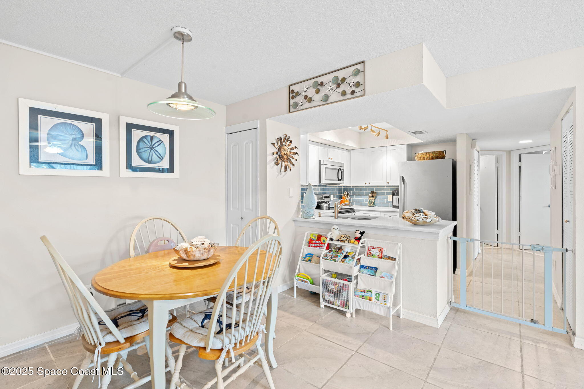 945 Sonesta Avenue NE, 105