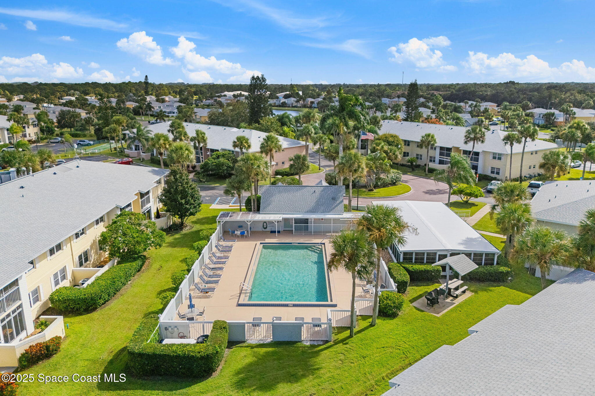 945 Sonesta Avenue NE, 105