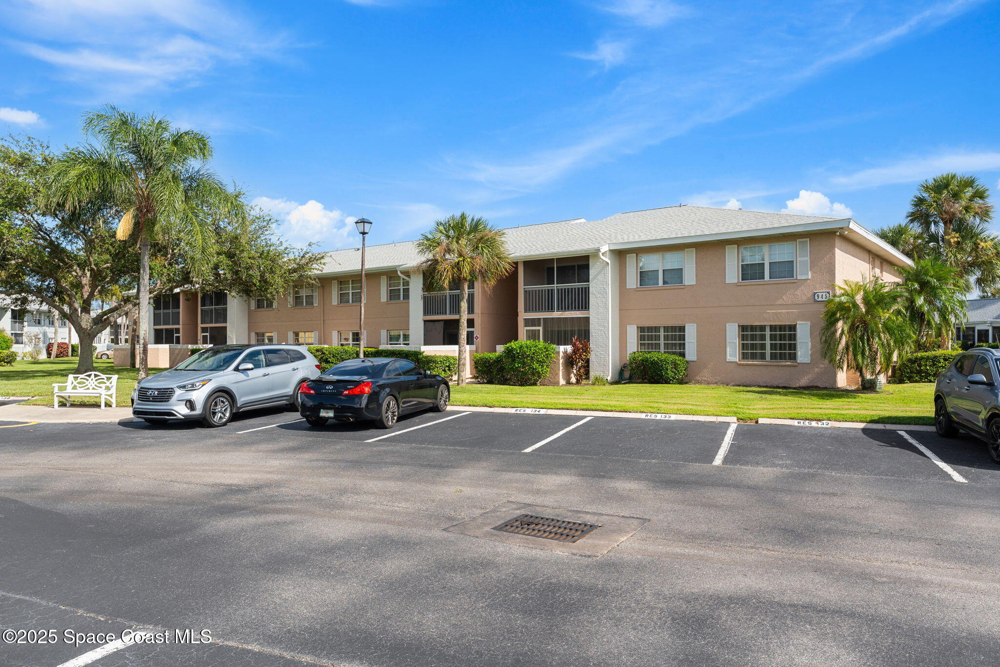 945 Sonesta Avenue NE, 105