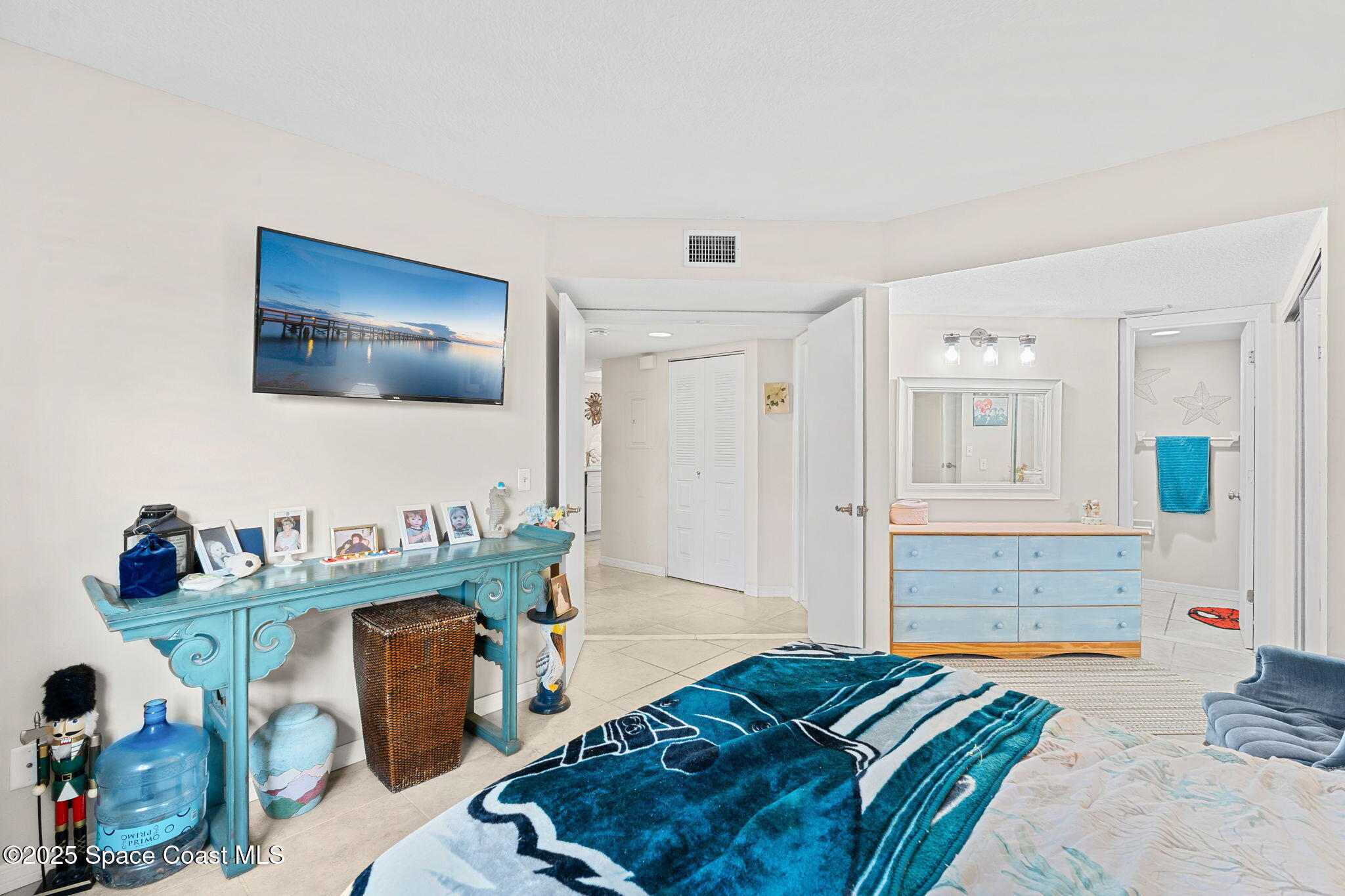 945 Sonesta Avenue NE, 105