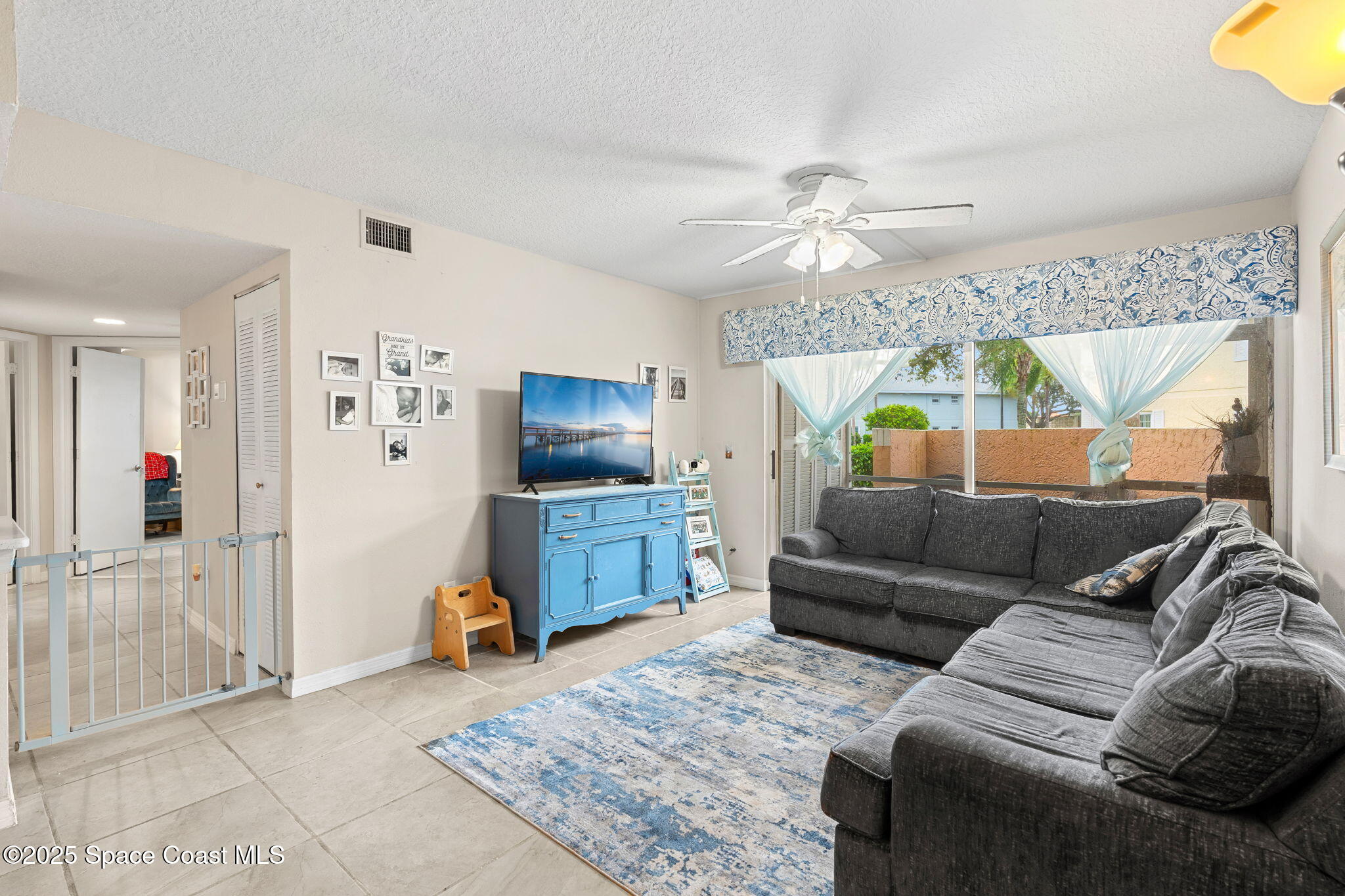 945 Sonesta Avenue NE, 105