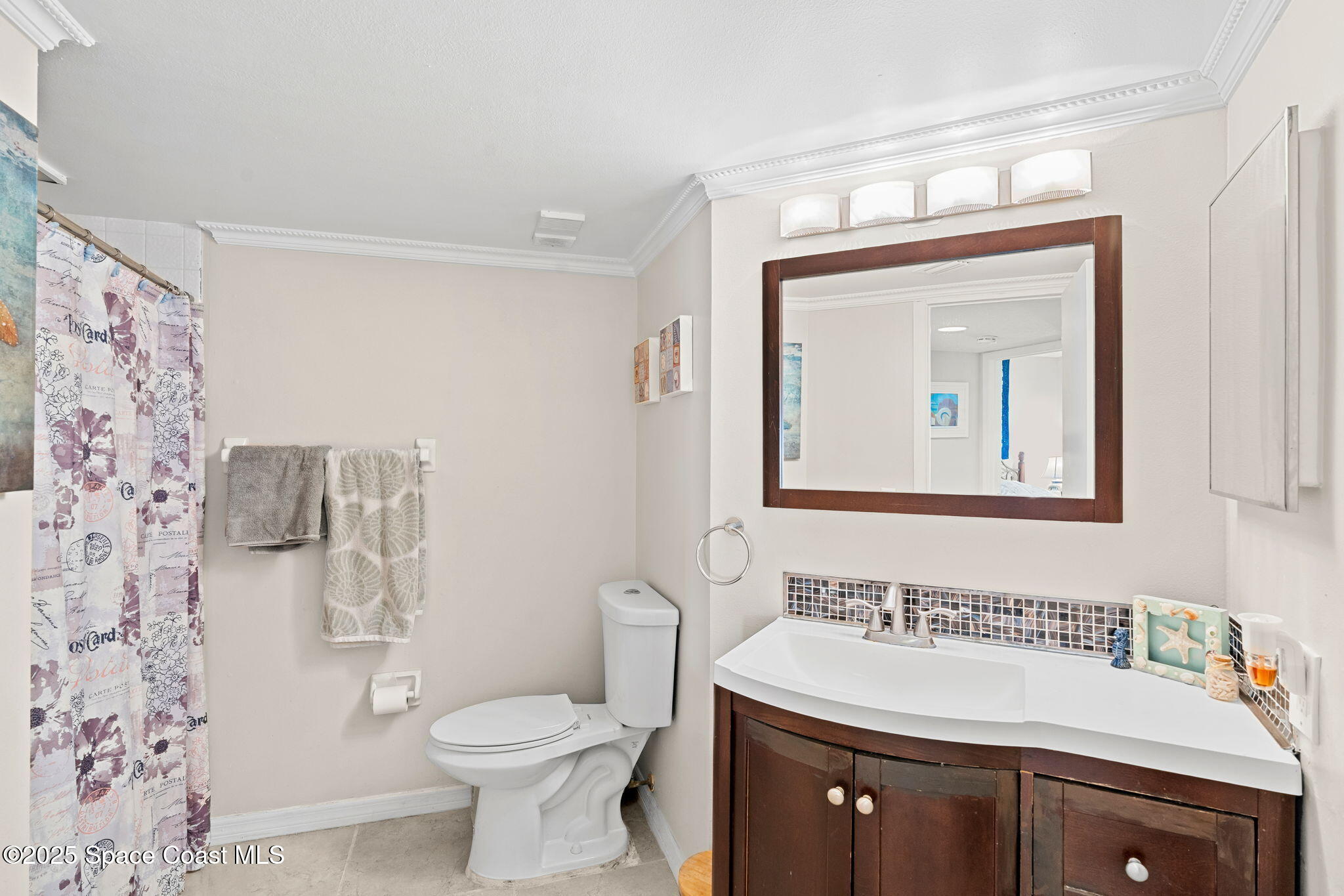 945 Sonesta Avenue NE, 105