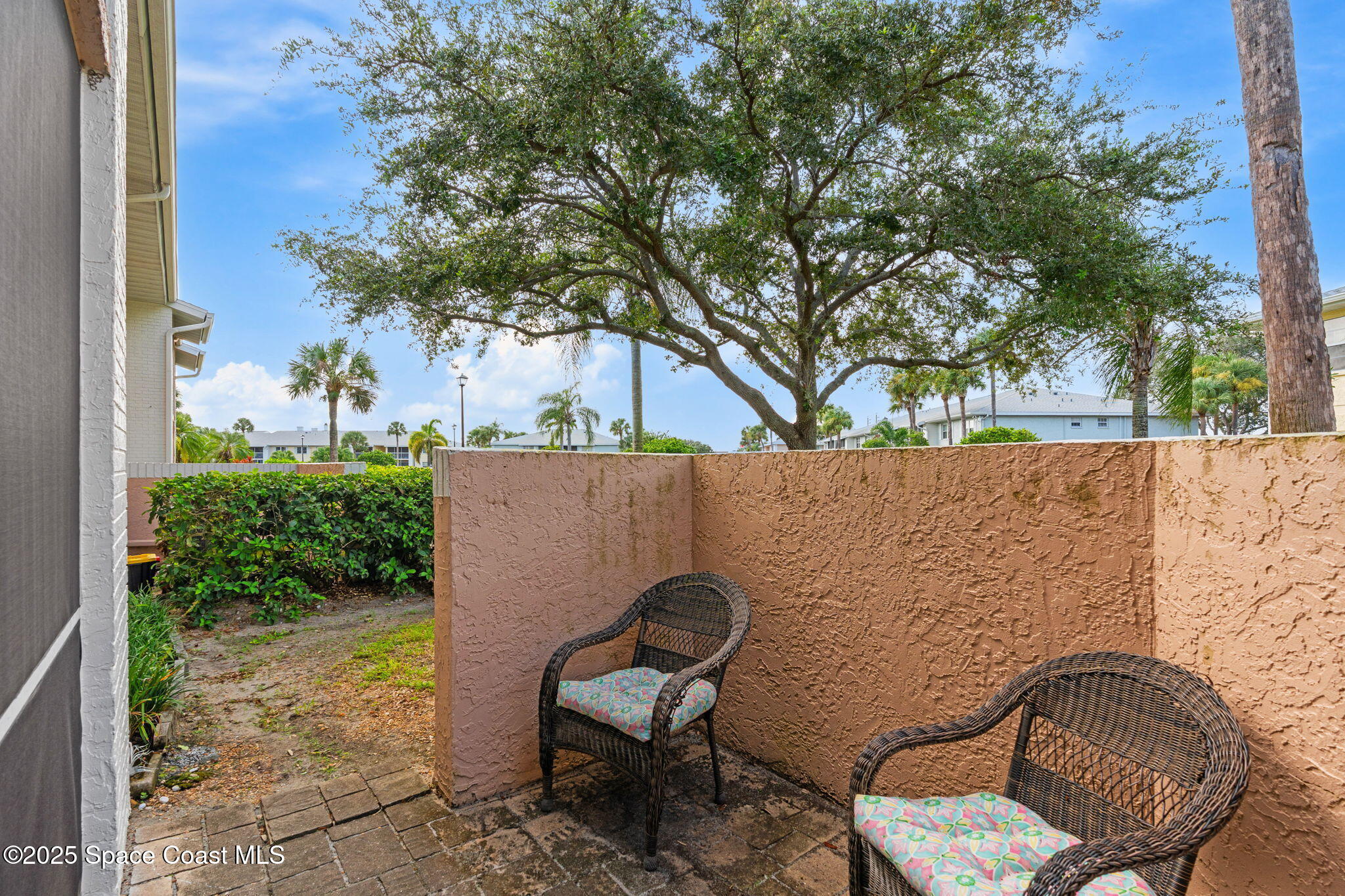 945 Sonesta Avenue NE, 105