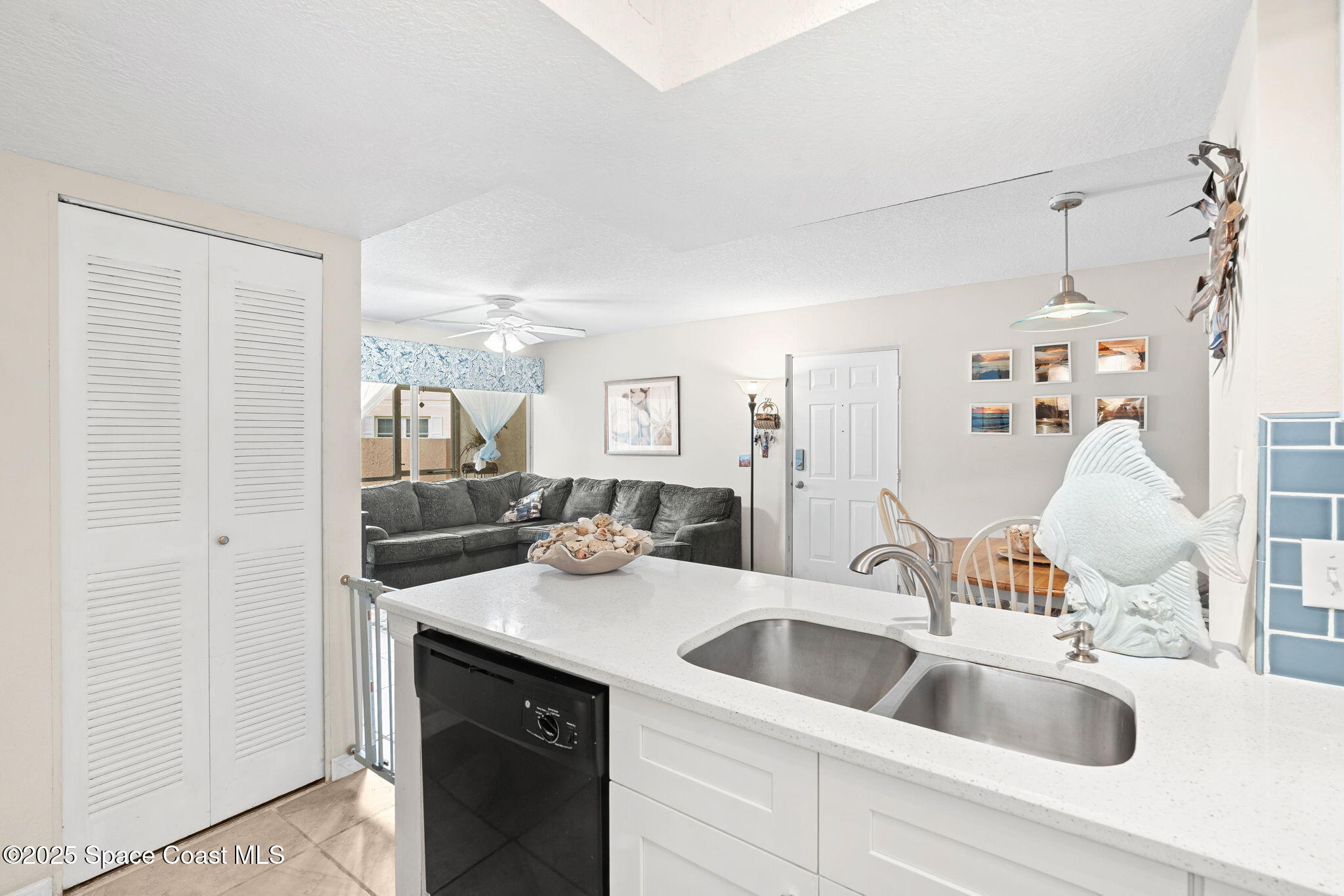 945 Sonesta Avenue NE, 105