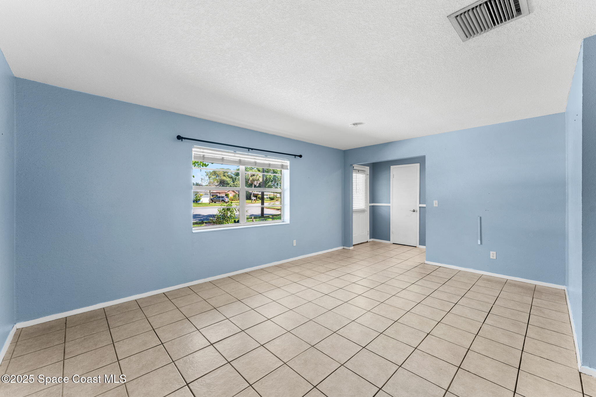2351 Middlecoff Court