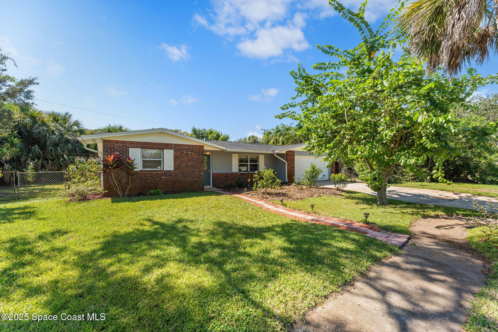 2351 Middlecoff Court