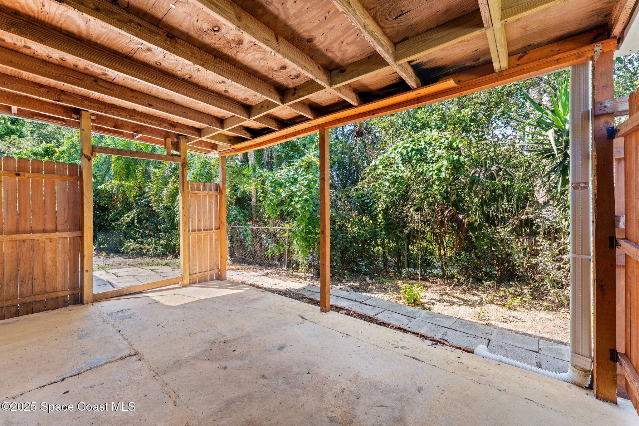 2351 Middlecoff Court