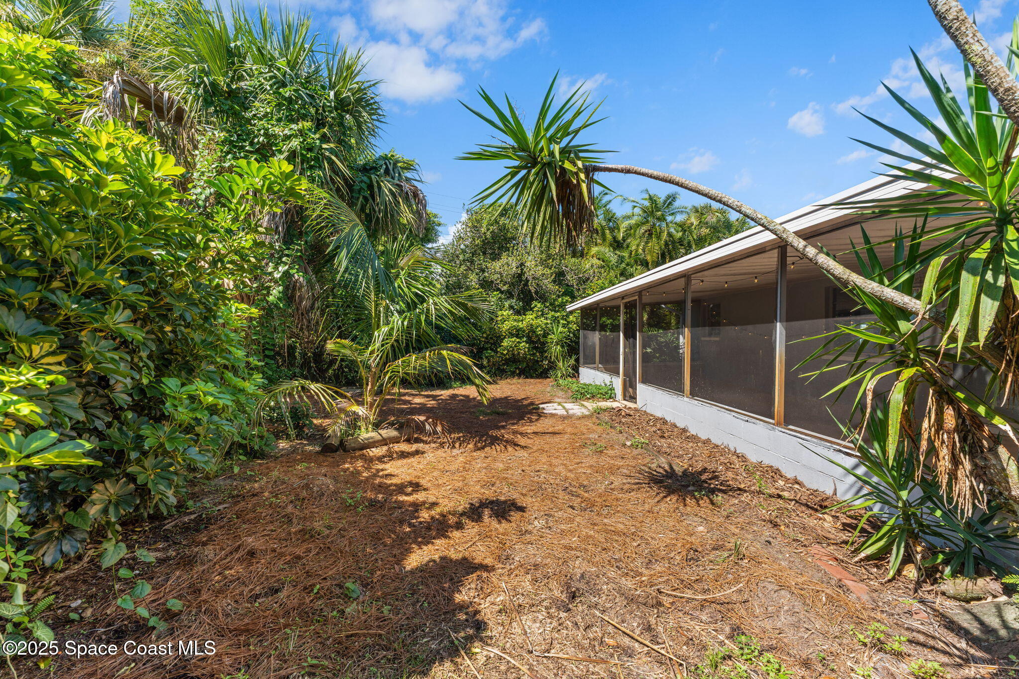 2351 Middlecoff Court