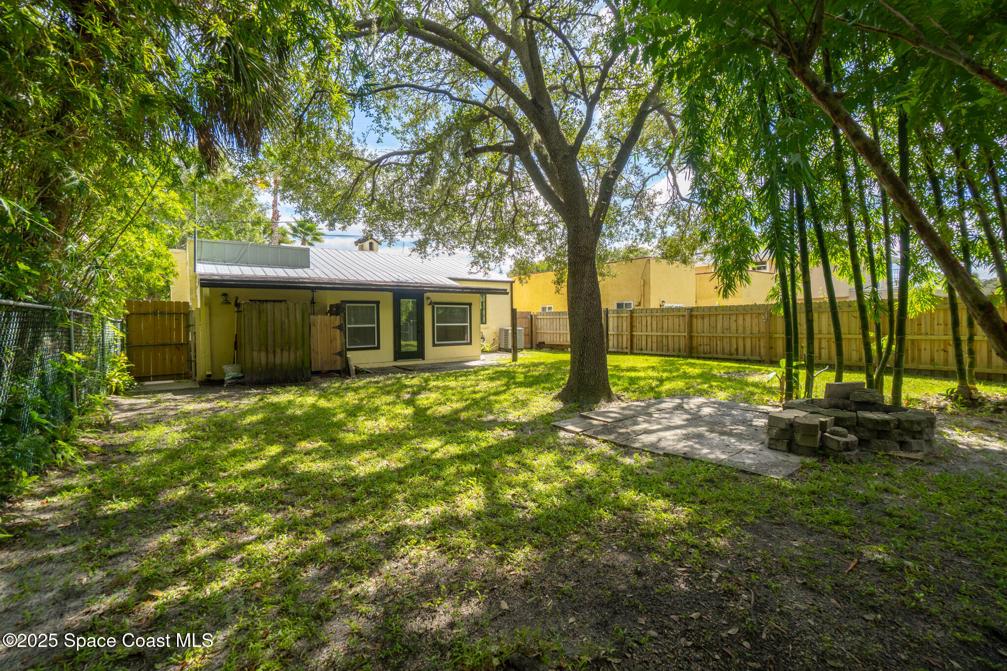 2208 Country Club Road, Melbourne