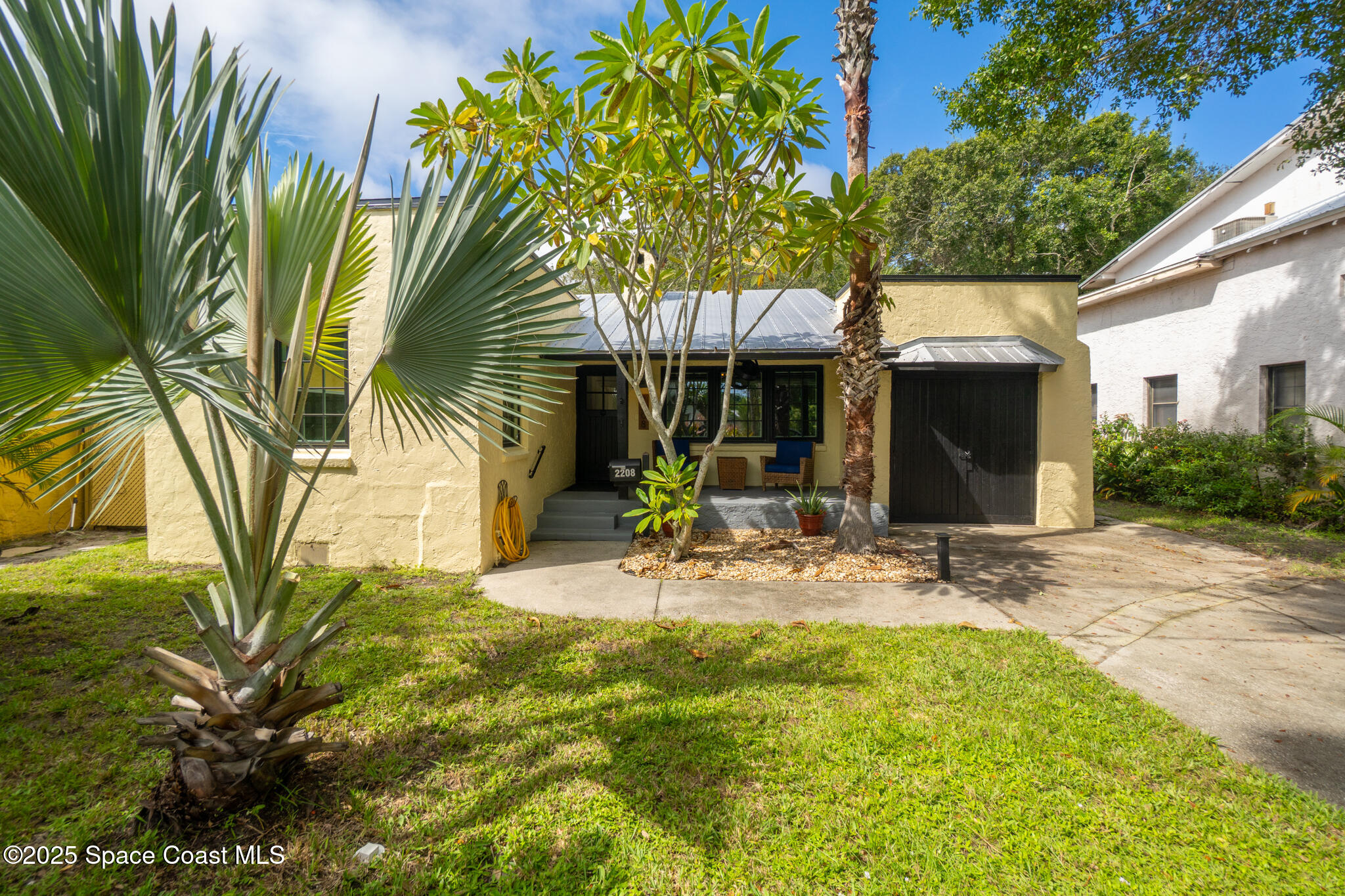 2208 Country Club Road, Melbourne