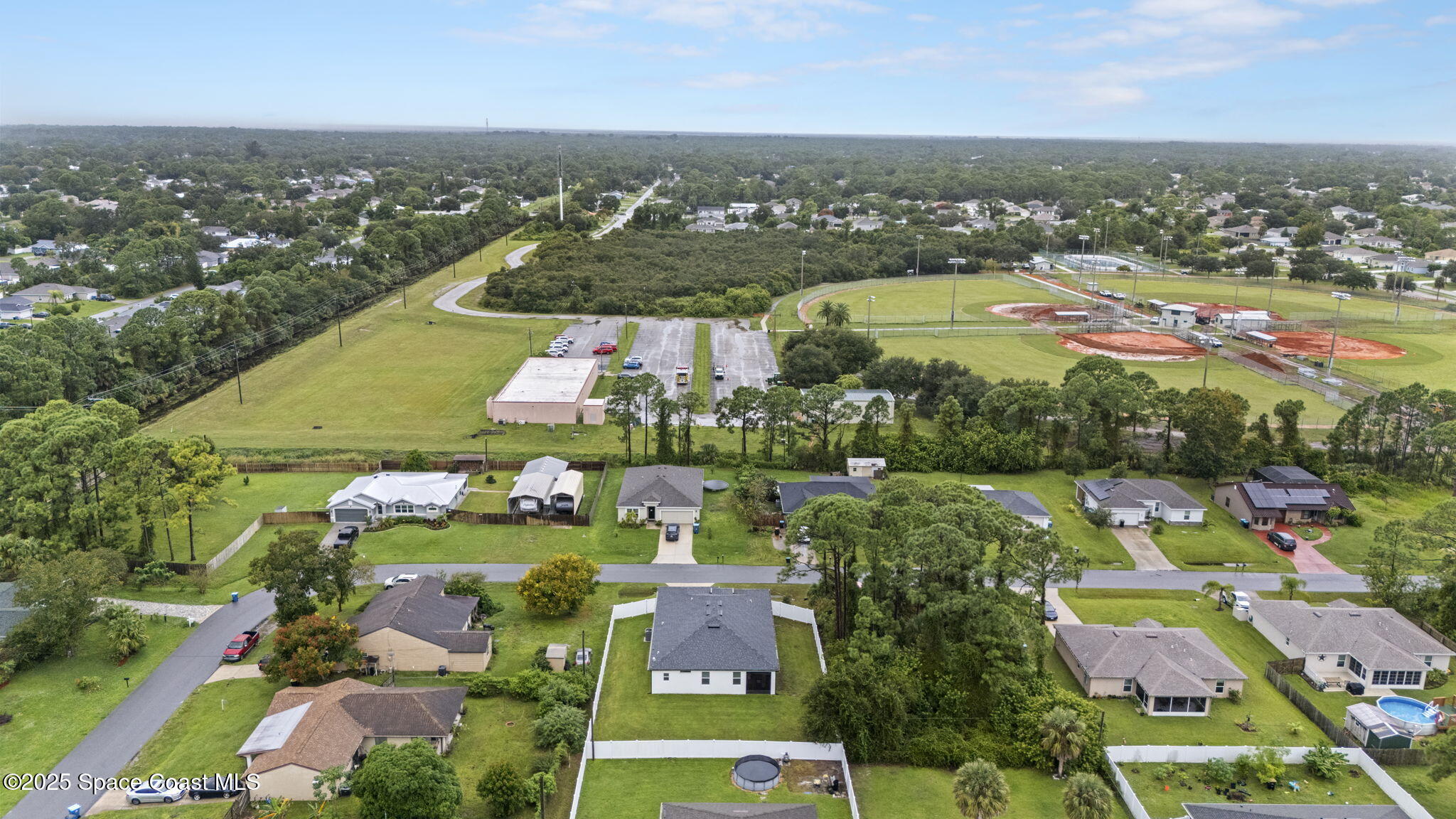 893 Altura Avenue SE