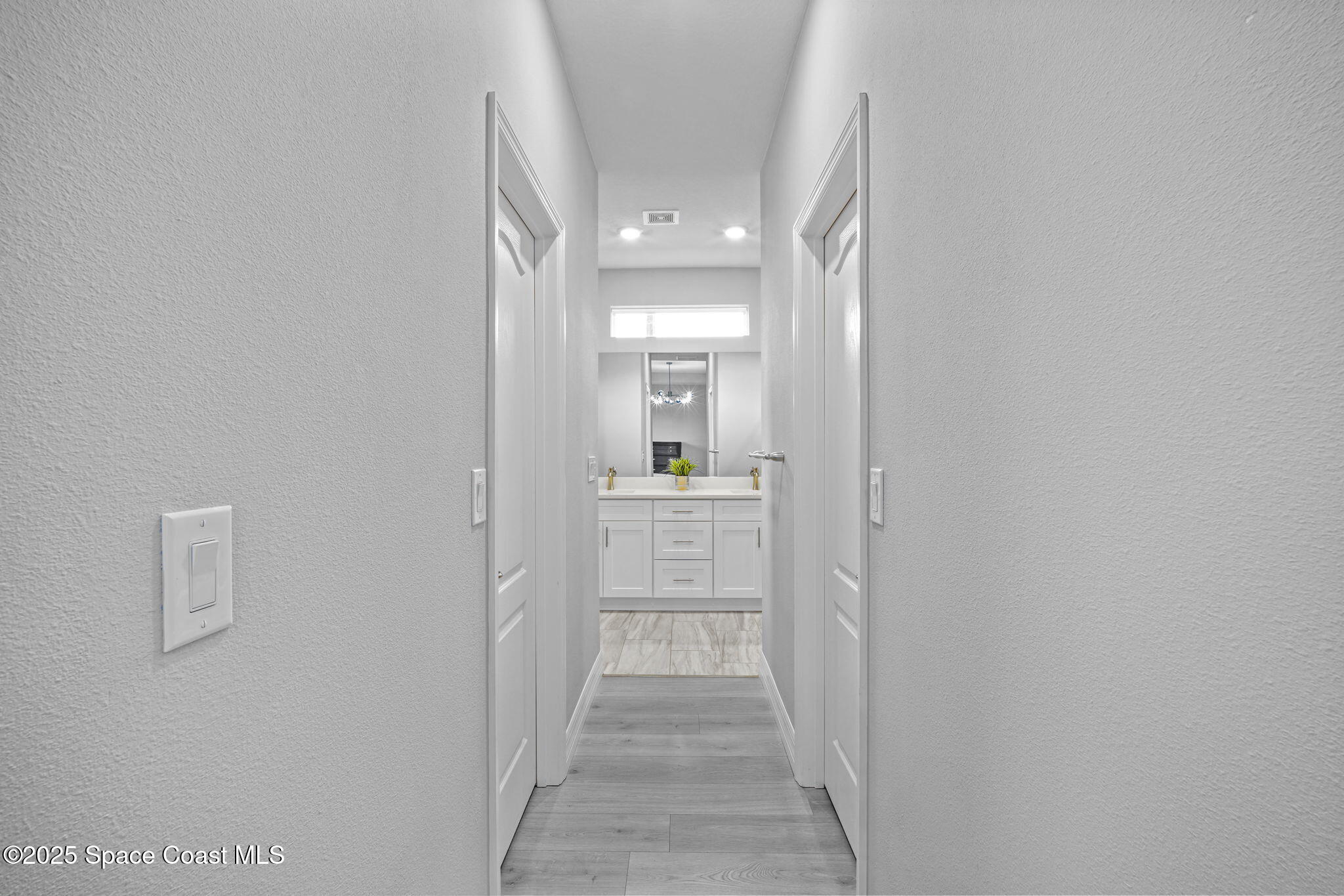 893 Altura Avenue SE