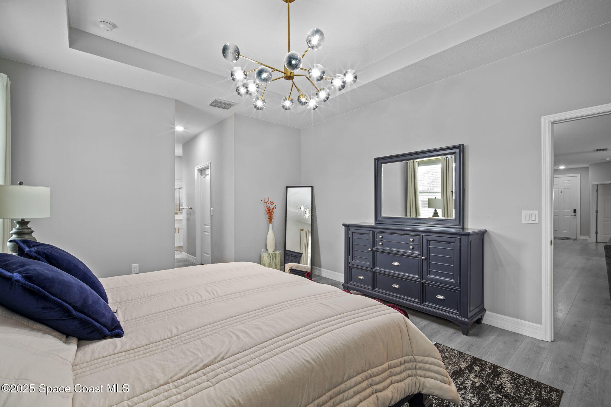 893 Altura Avenue SE