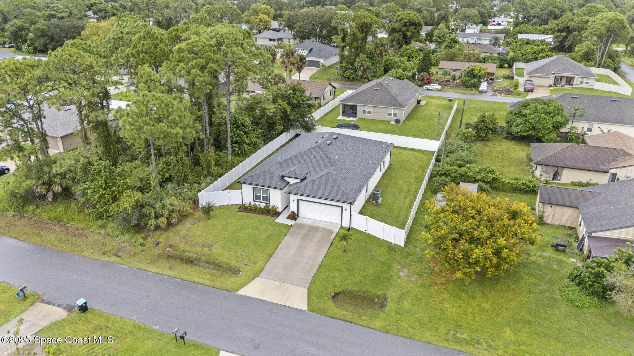 893 Altura Avenue SE