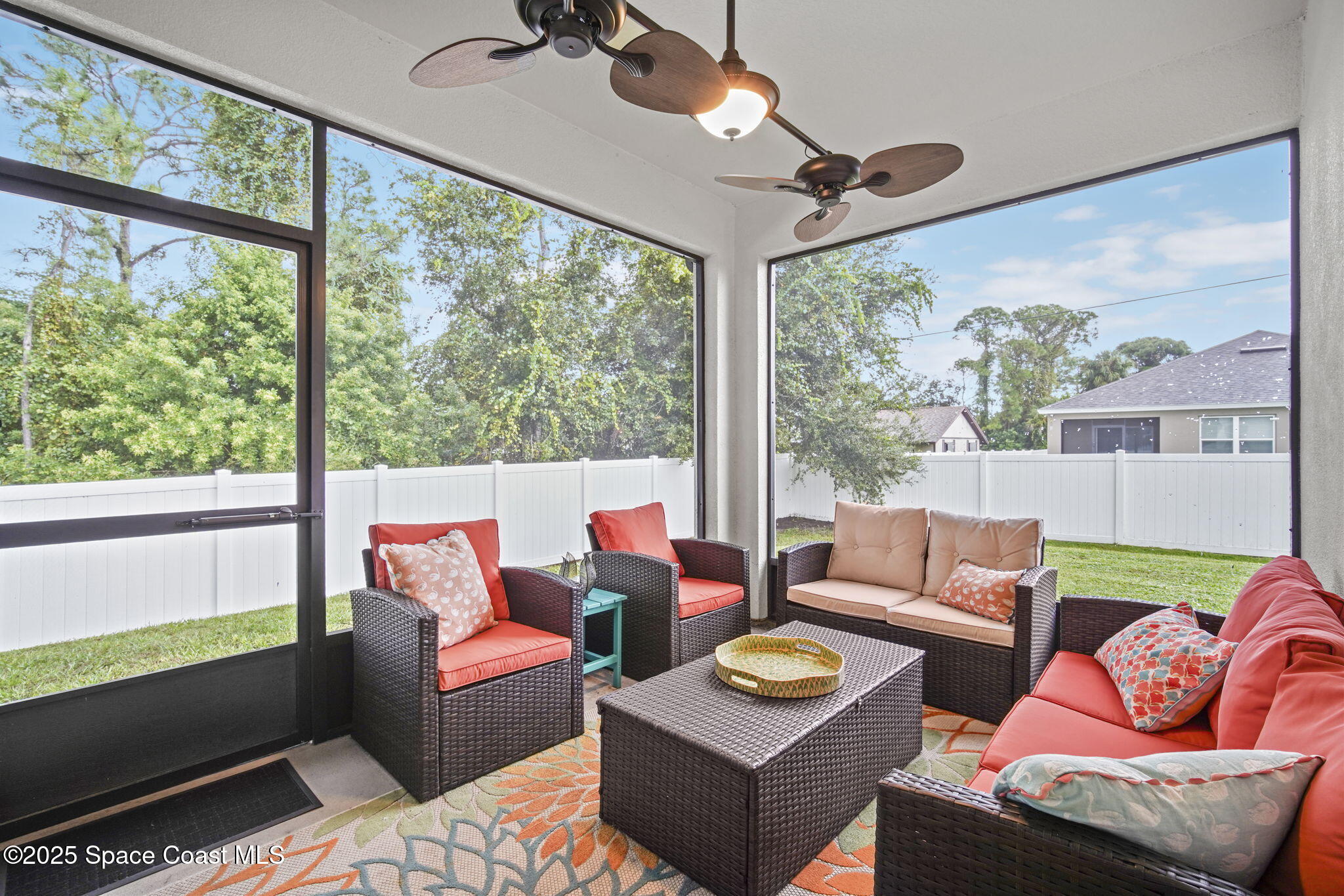 893 Altura Avenue SE