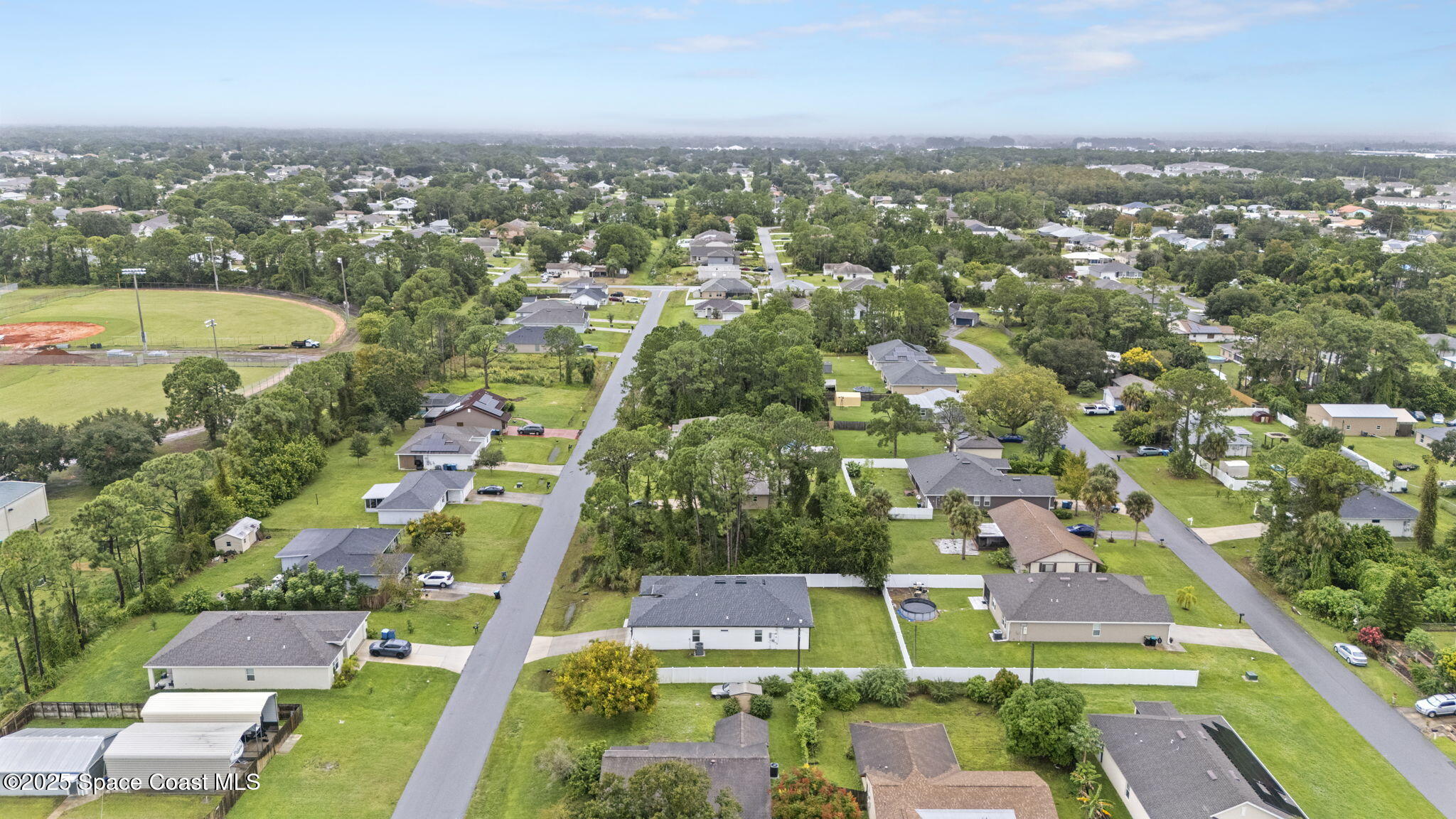 893 Altura Avenue SE