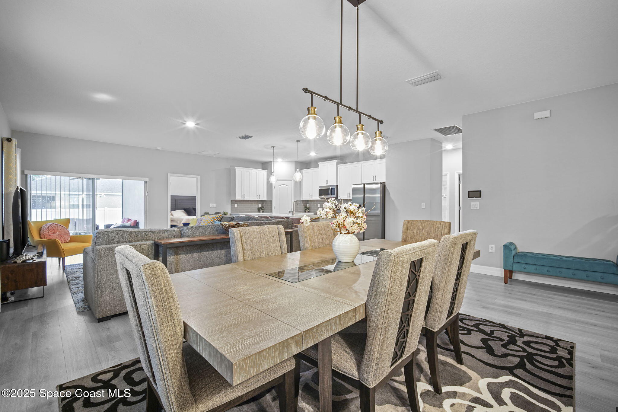 893 Altura Avenue SE