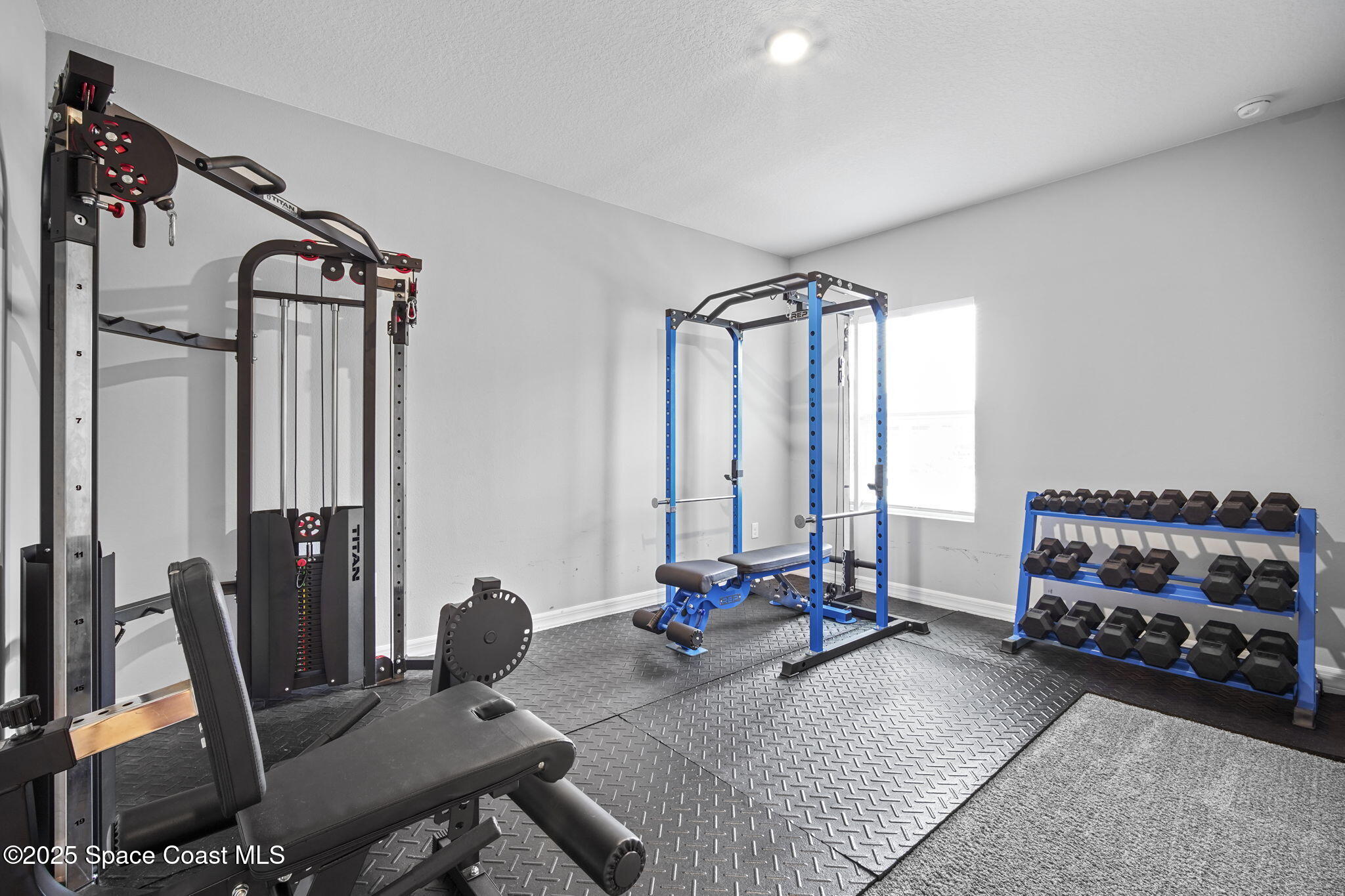 893 Altura Avenue SE