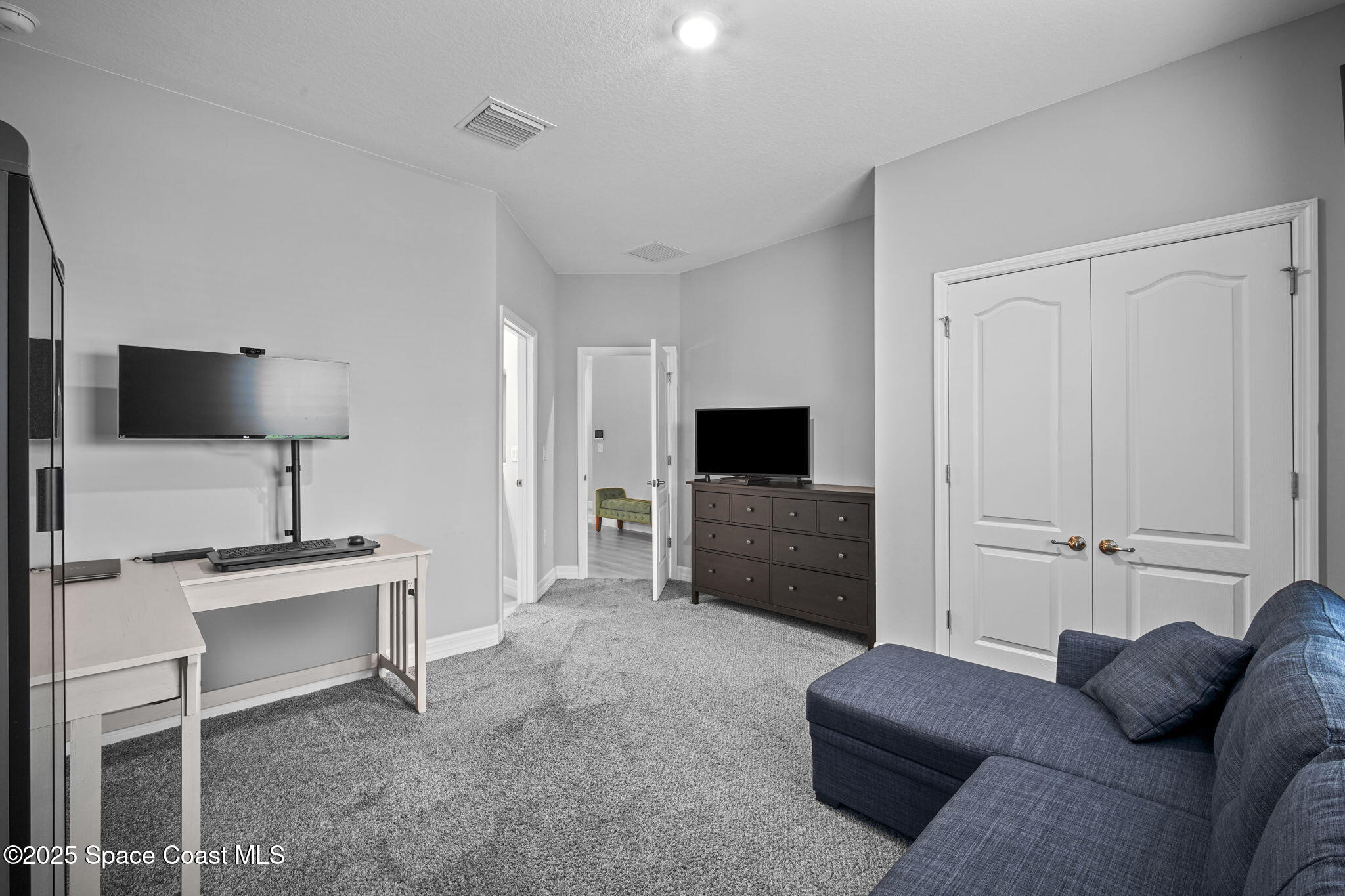 893 Altura Avenue SE