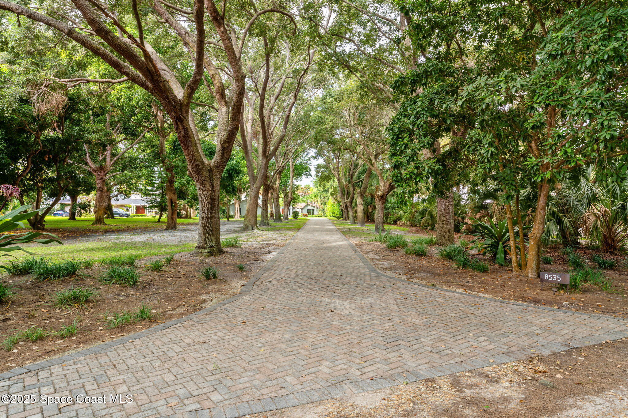 8535 S Tropical Trail, Merritt Island