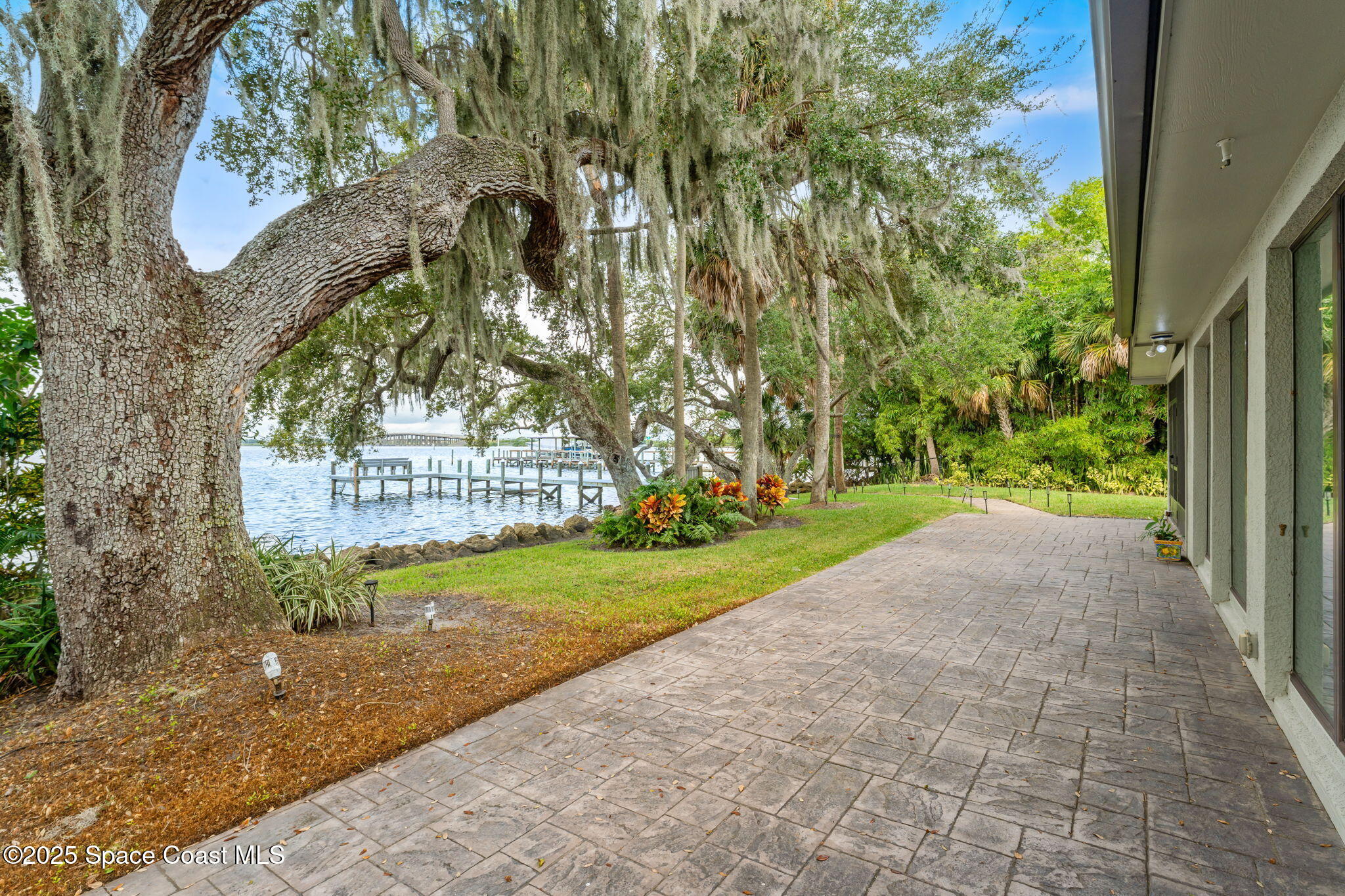 8535 S Tropical Trail, Merritt Island