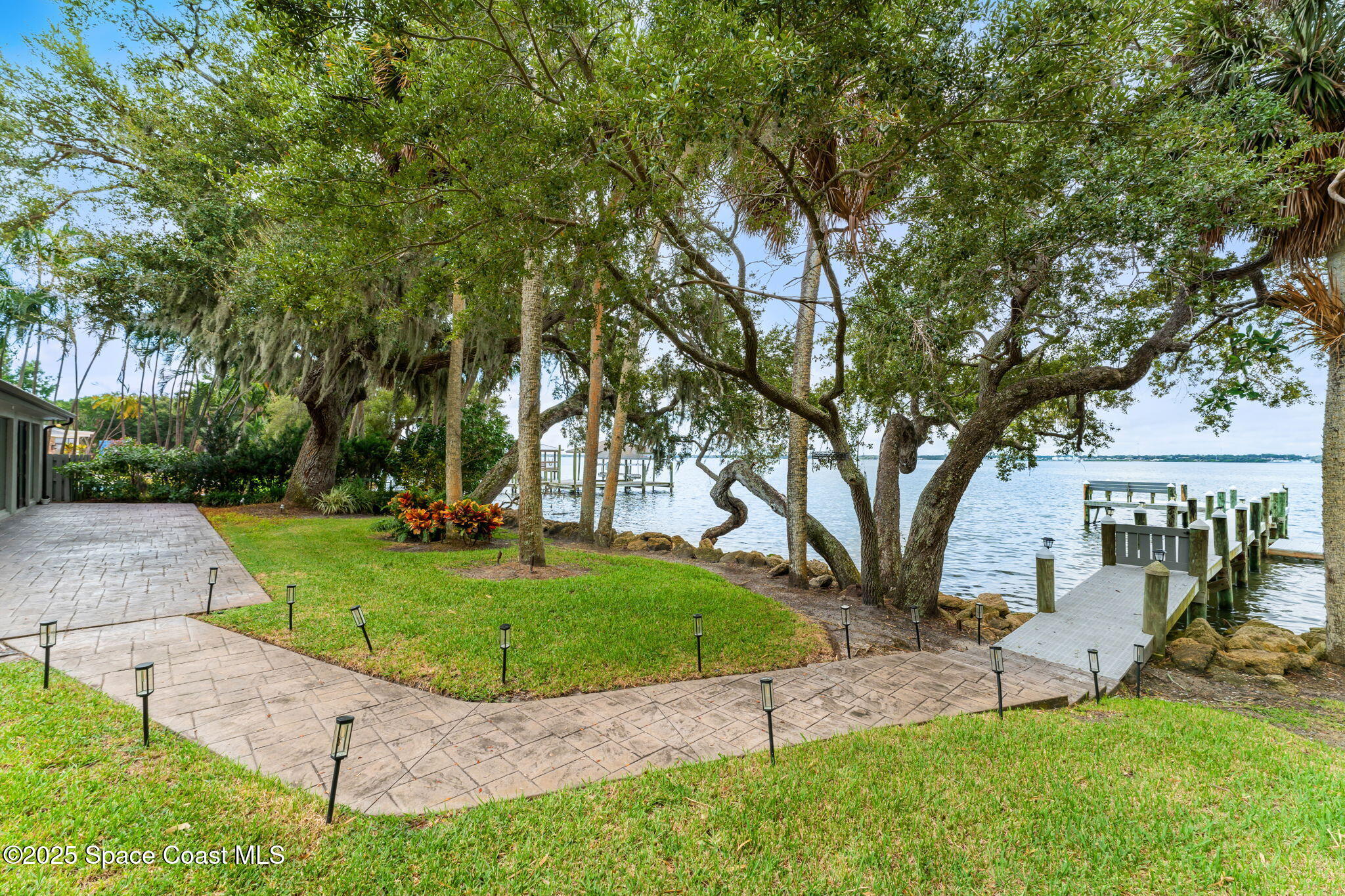 8535 S Tropical Trail, Merritt Island