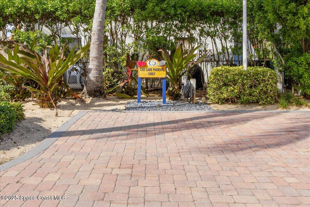 1 Eighth Avenue 1403