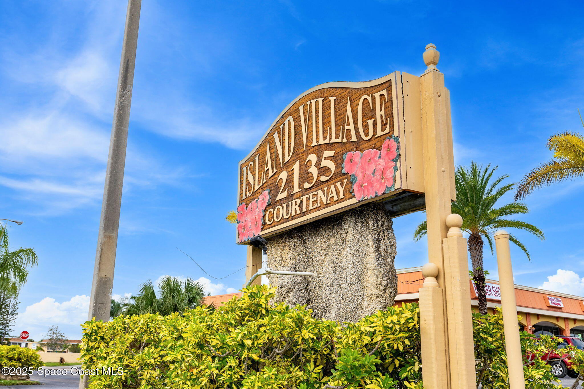 2135 N Courtenay Parkway, F144