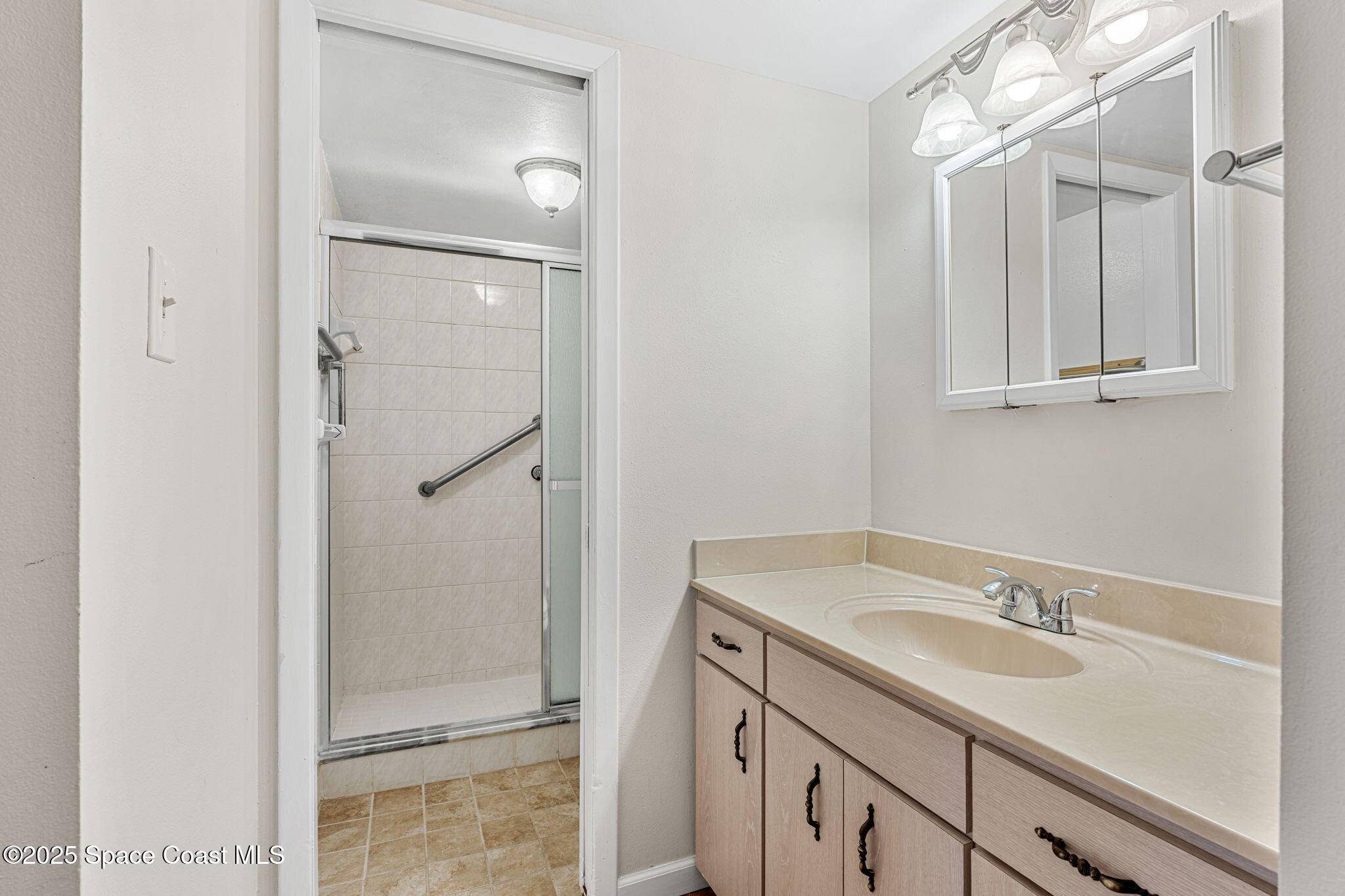 2135 N Courtenay Parkway, F144