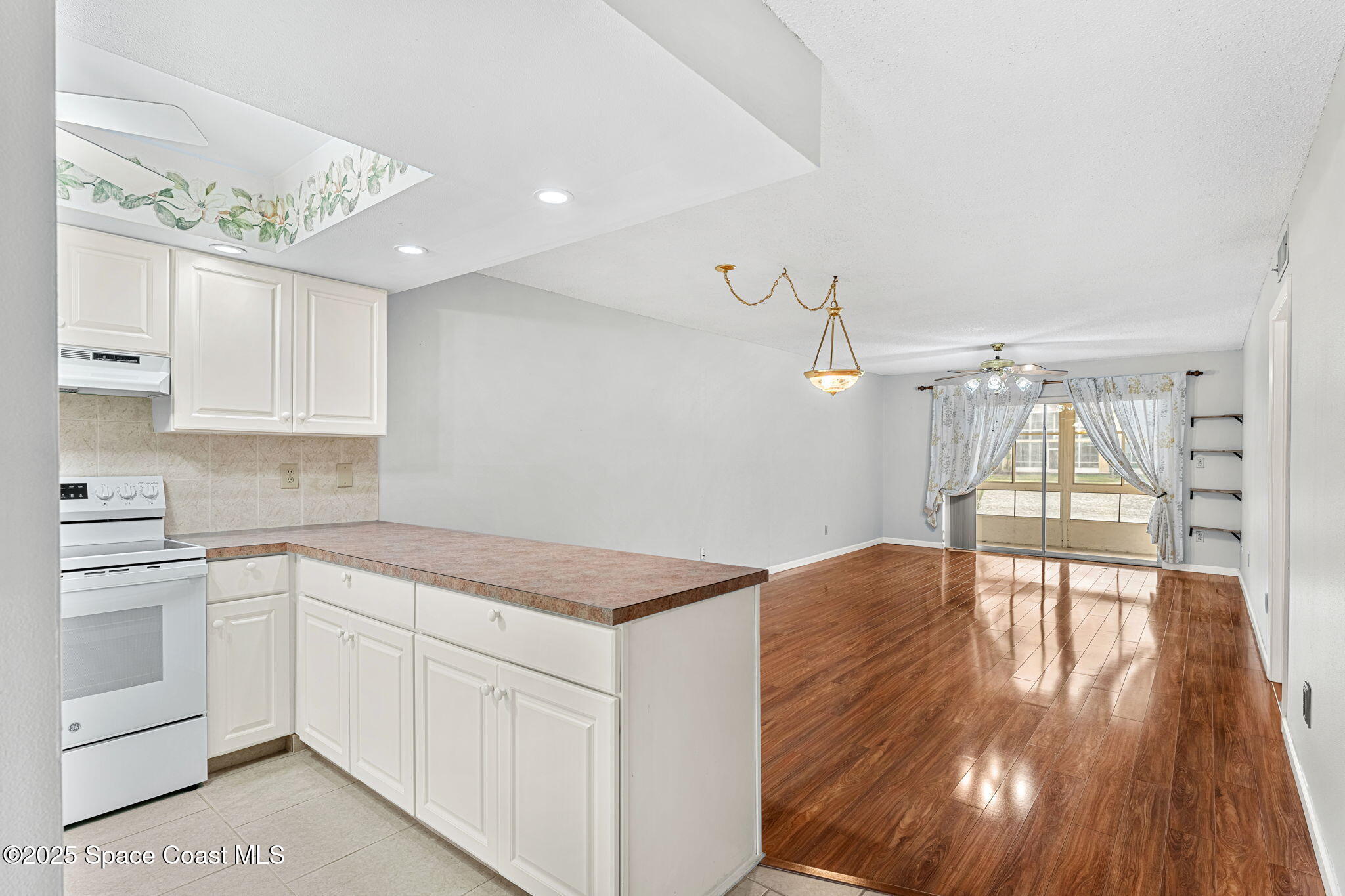 2135 N Courtenay Parkway, F144