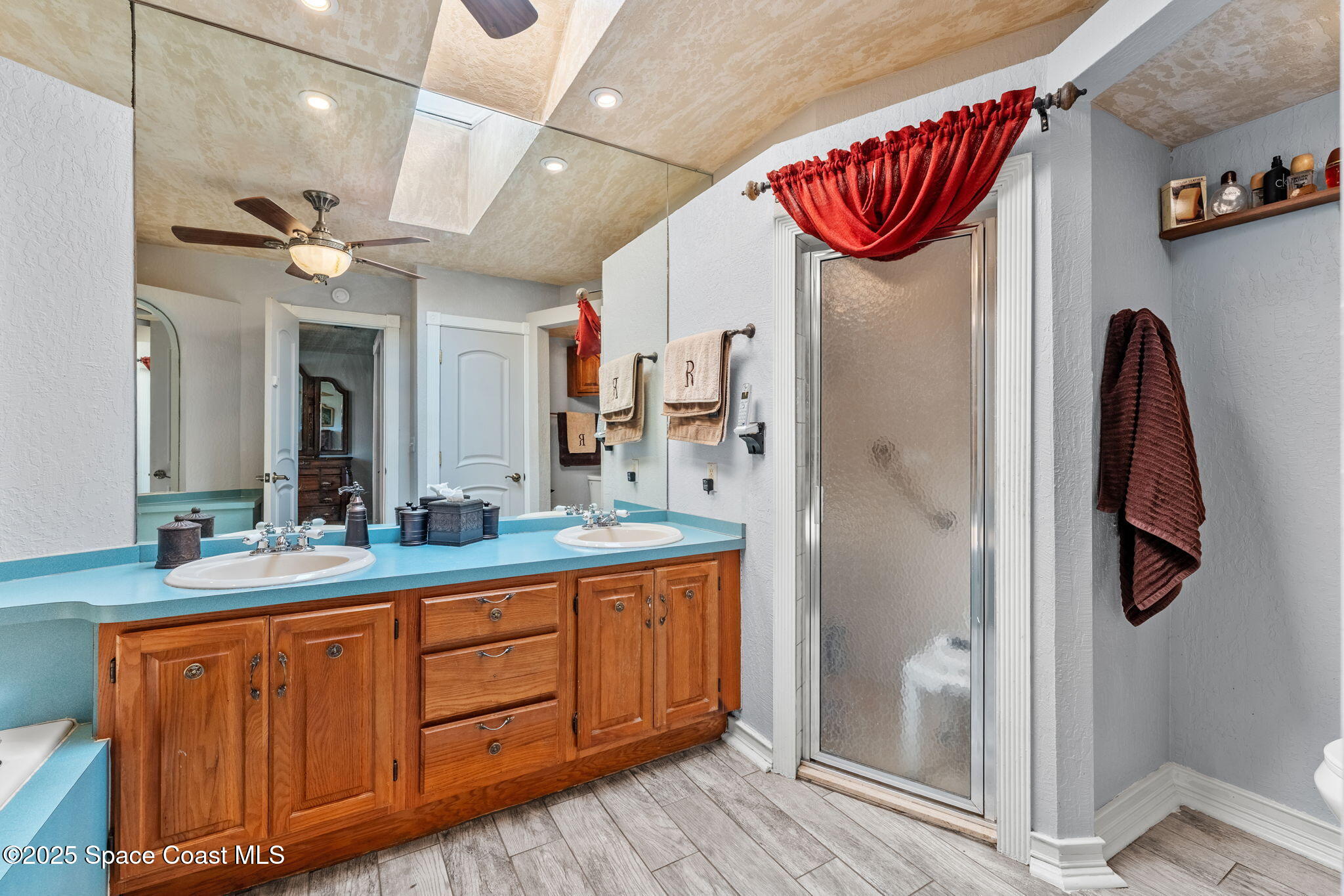 658 Binney Street NE