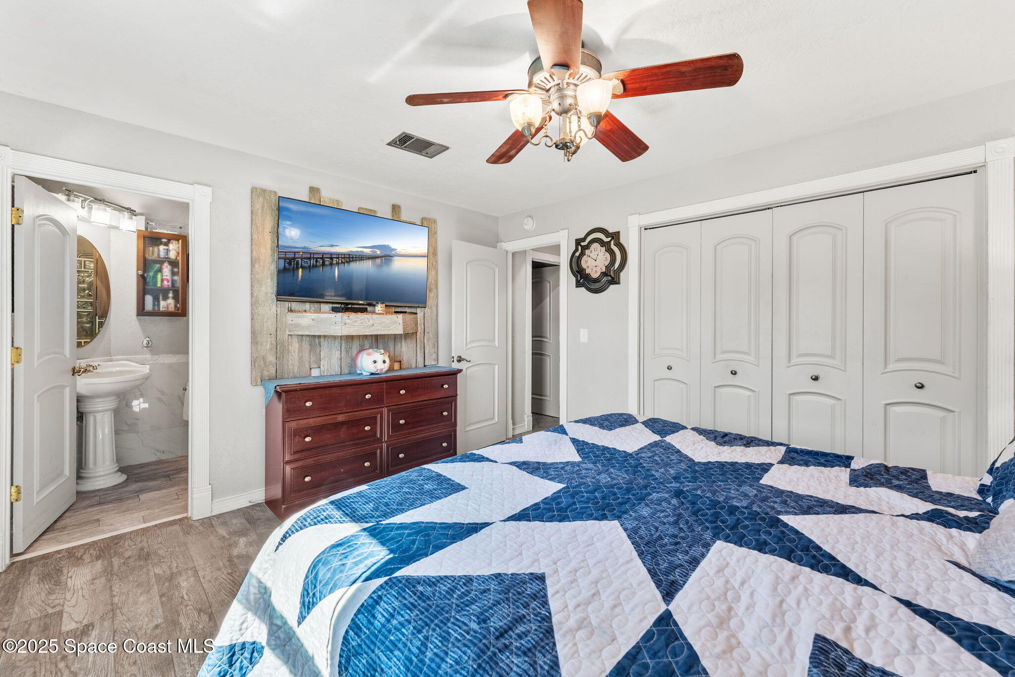 658 Binney Street NE