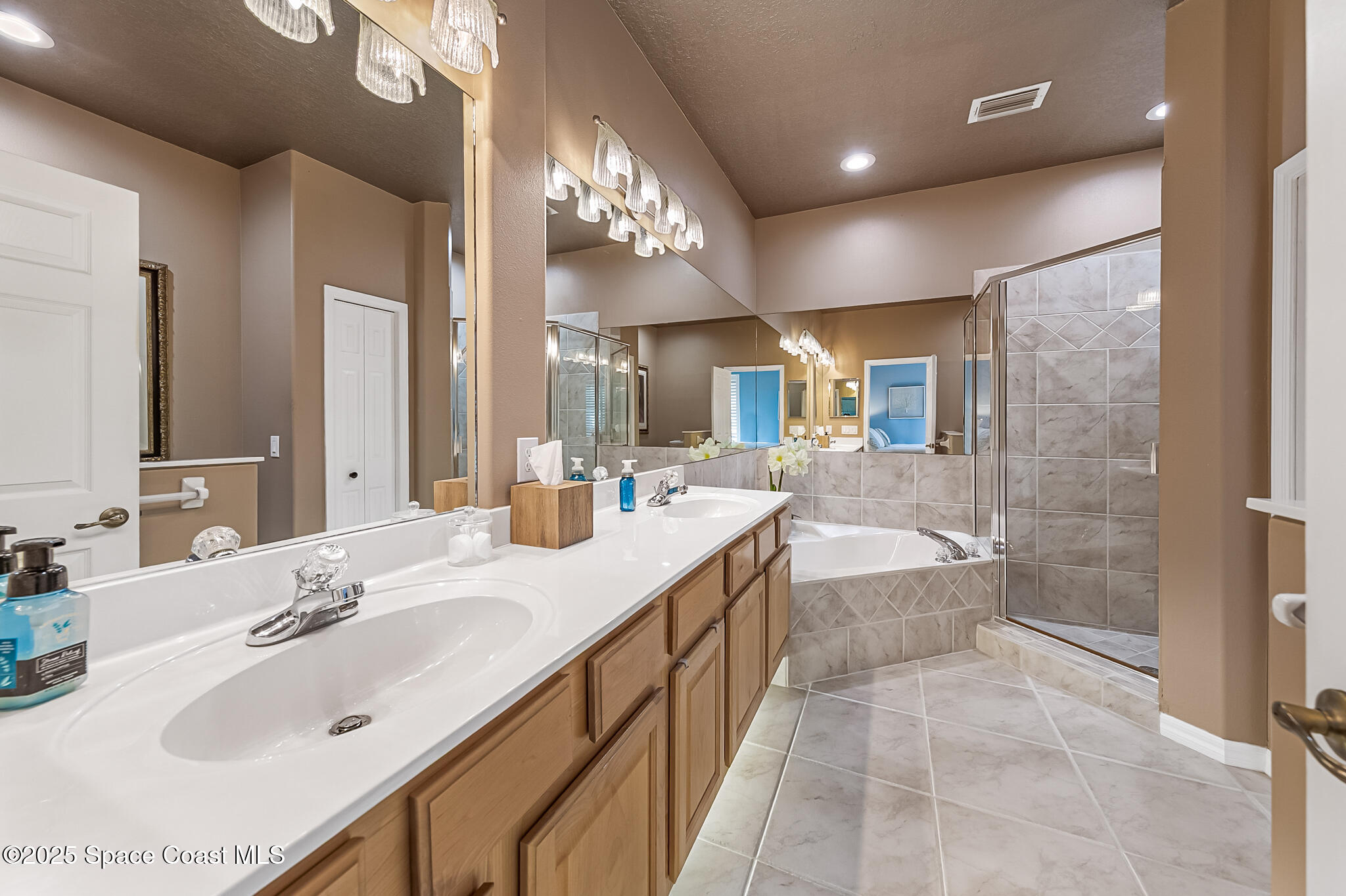 1101 Royal Fern Drive N