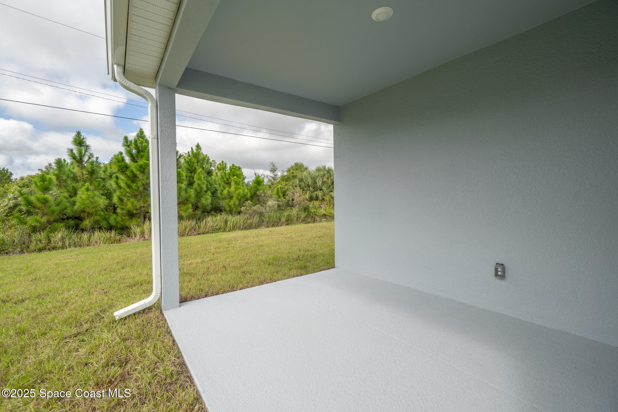 528 De Groodt Road SW