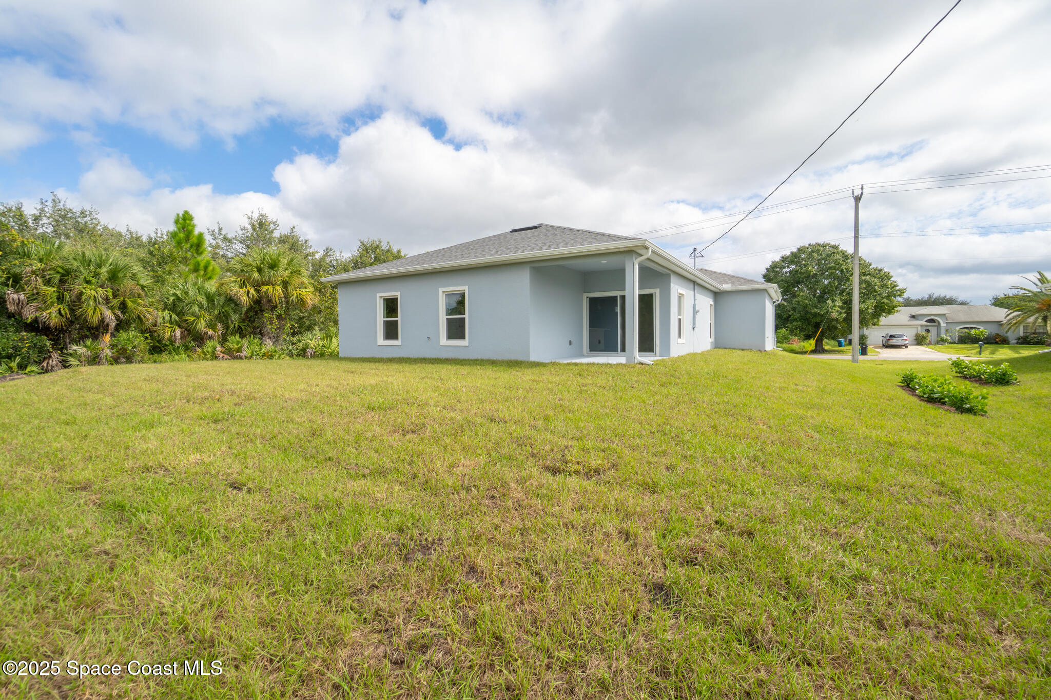 528 De Groodt Road SW