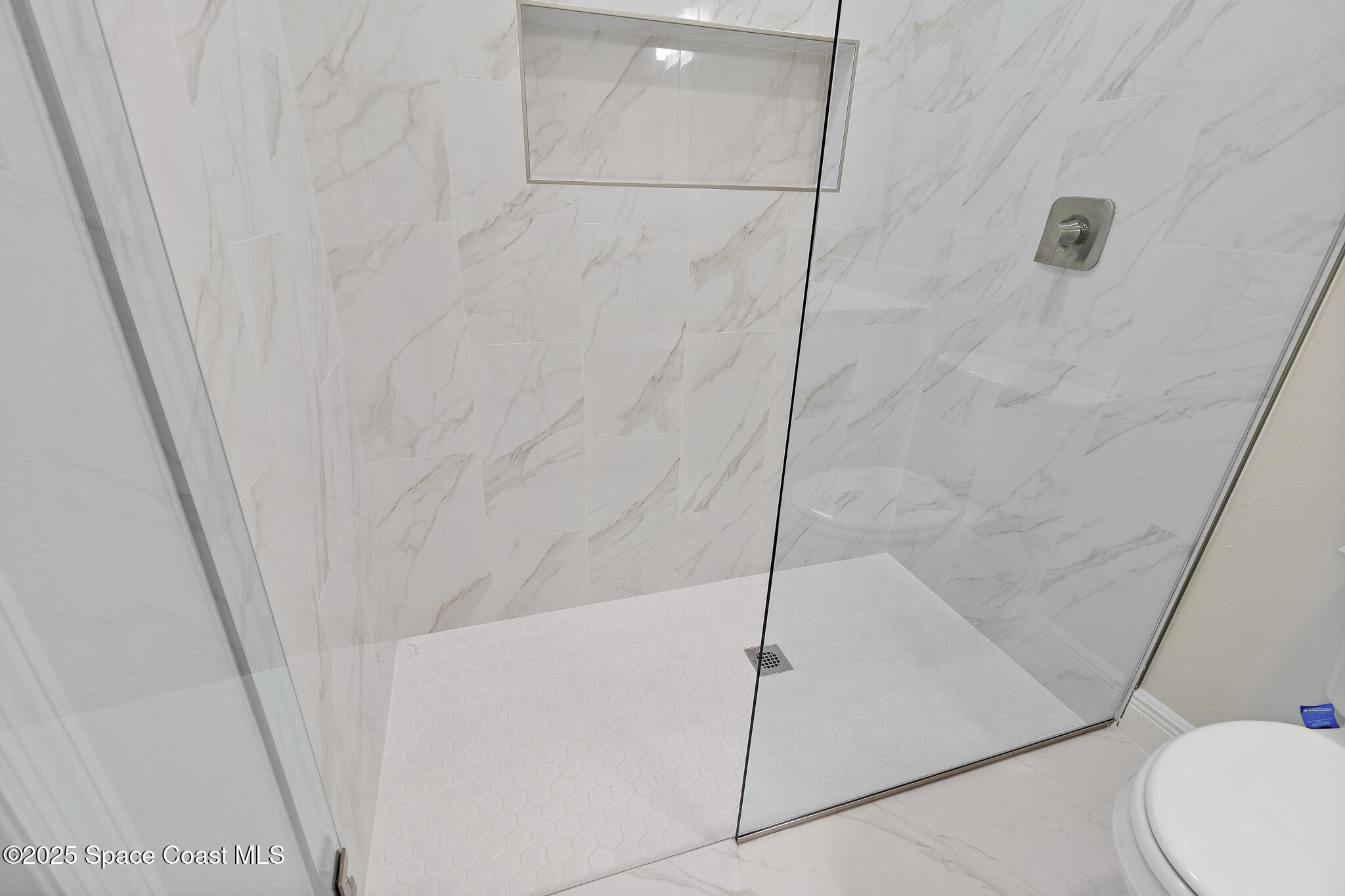 528 De Groodt Road SW