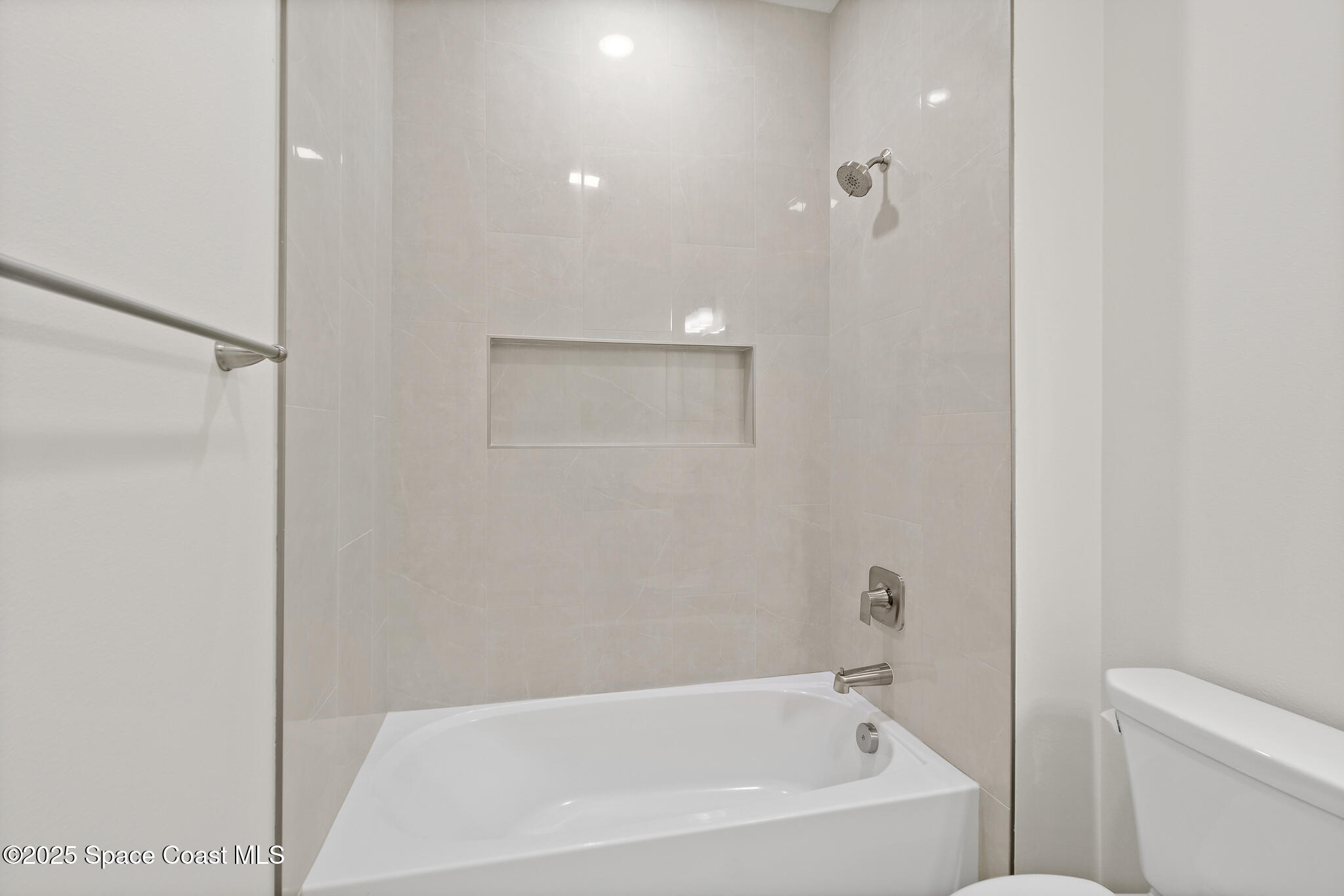 528 De Groodt Road SW